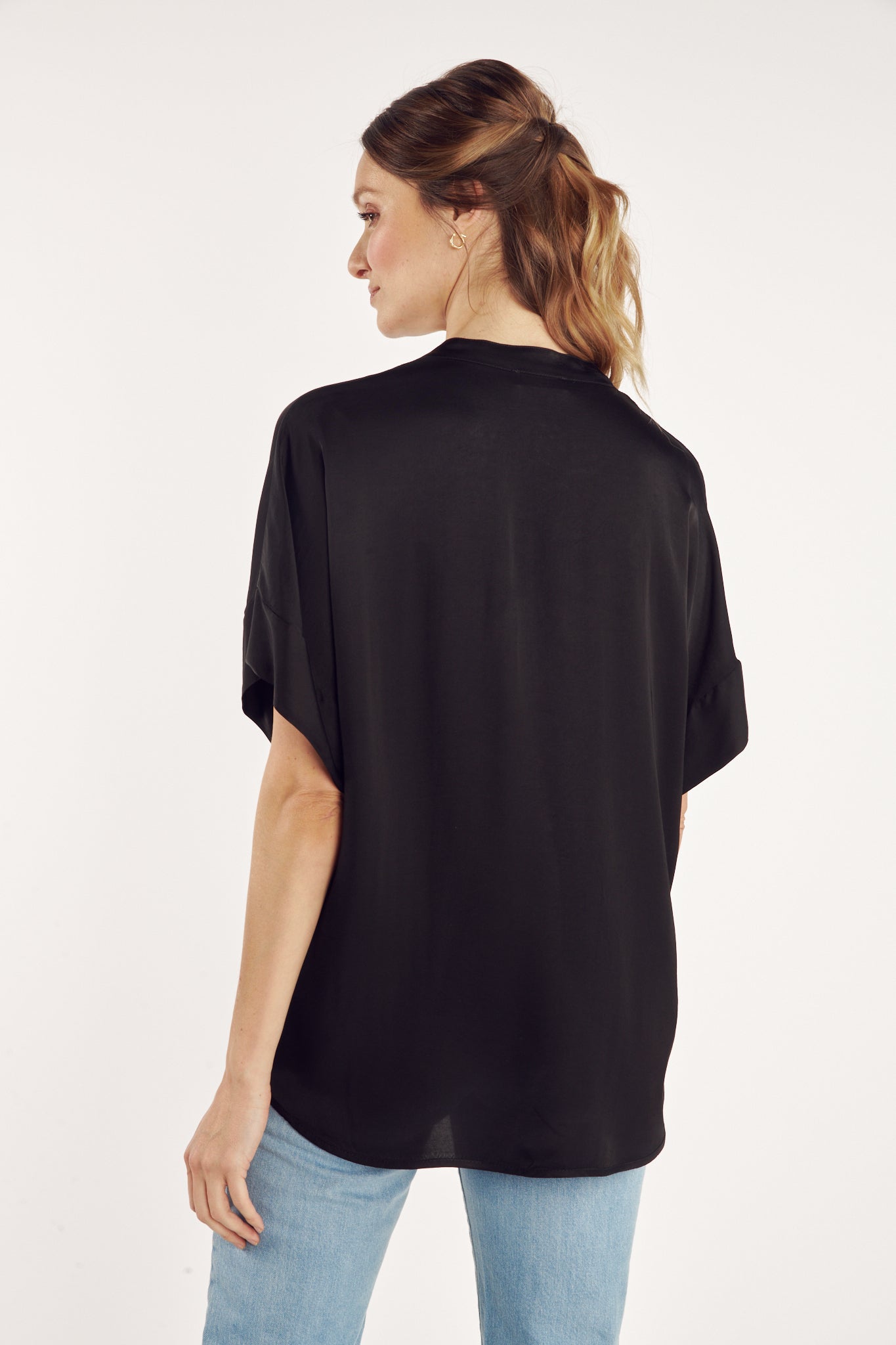 OVER ALDA BLACK SHIRT