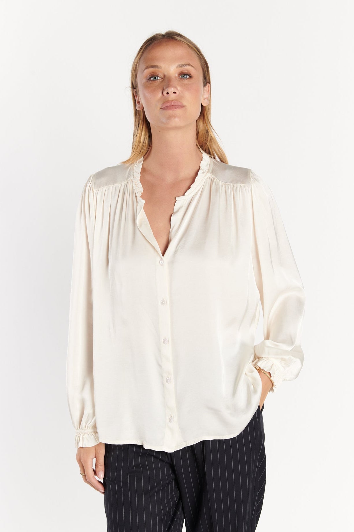 CHEMISE COL PLISSÉ FLORA NATUREL