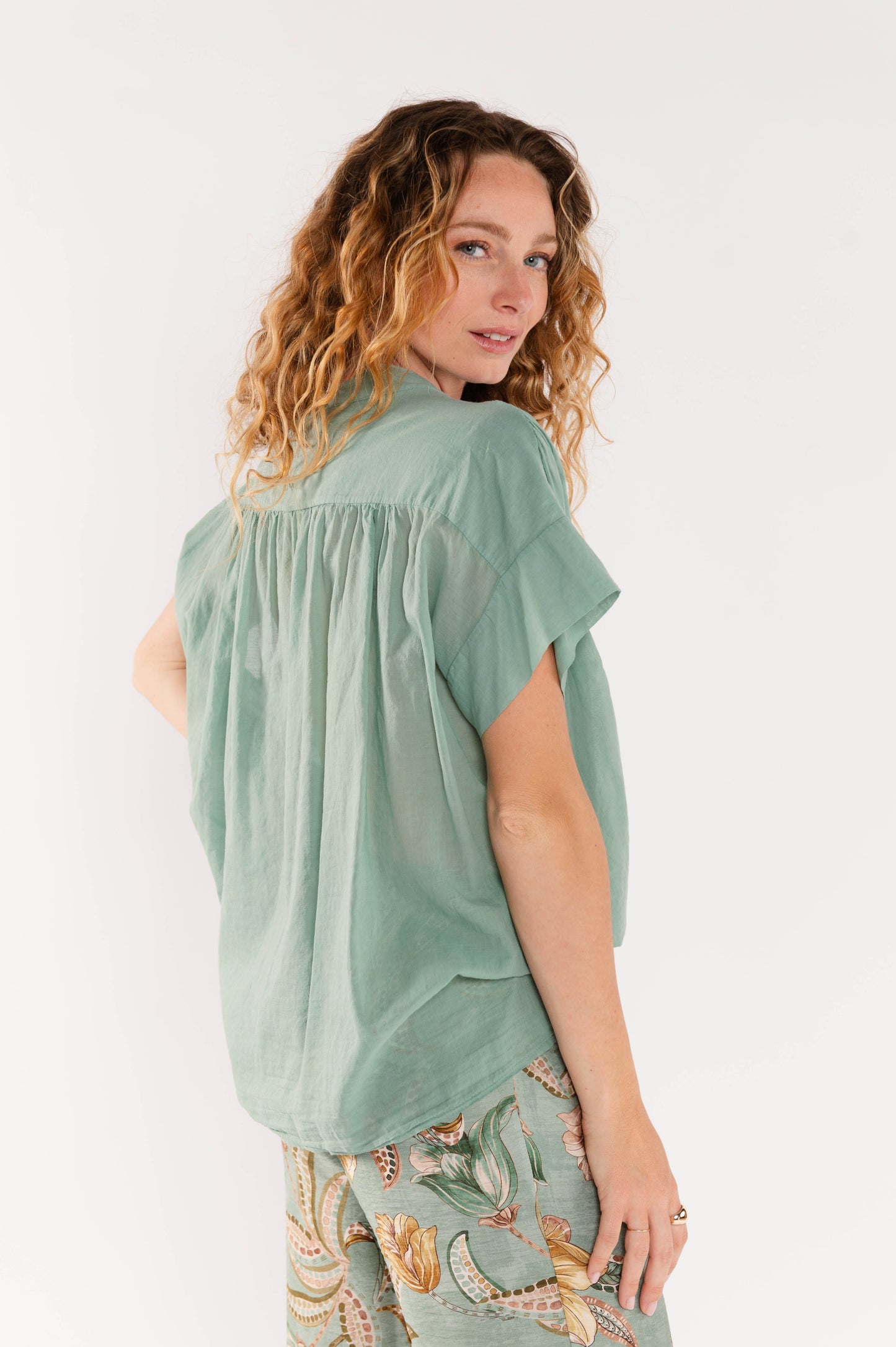 CHEMISIER EN VOILE DE COTON ÉMELINE VERT D'EAU