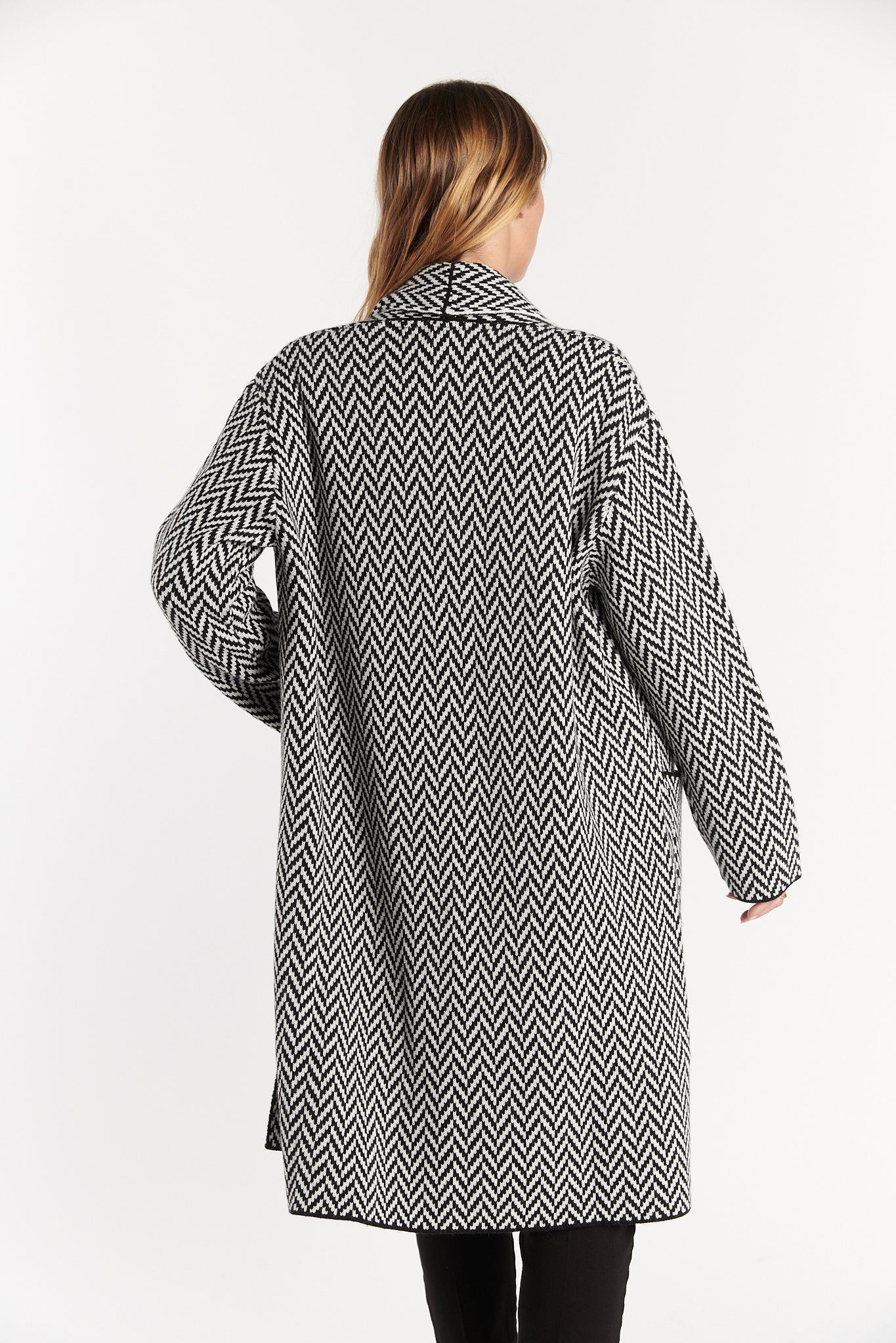 MANTEAU MAILLE DAZAI BLANC NOIR