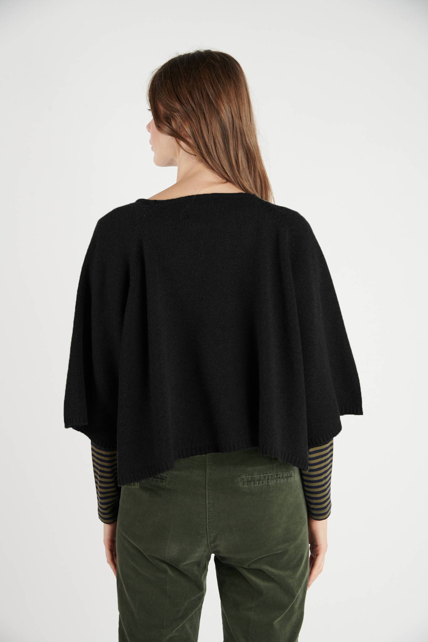 PULL COURT OVERSIZE SÉLENA NOIR