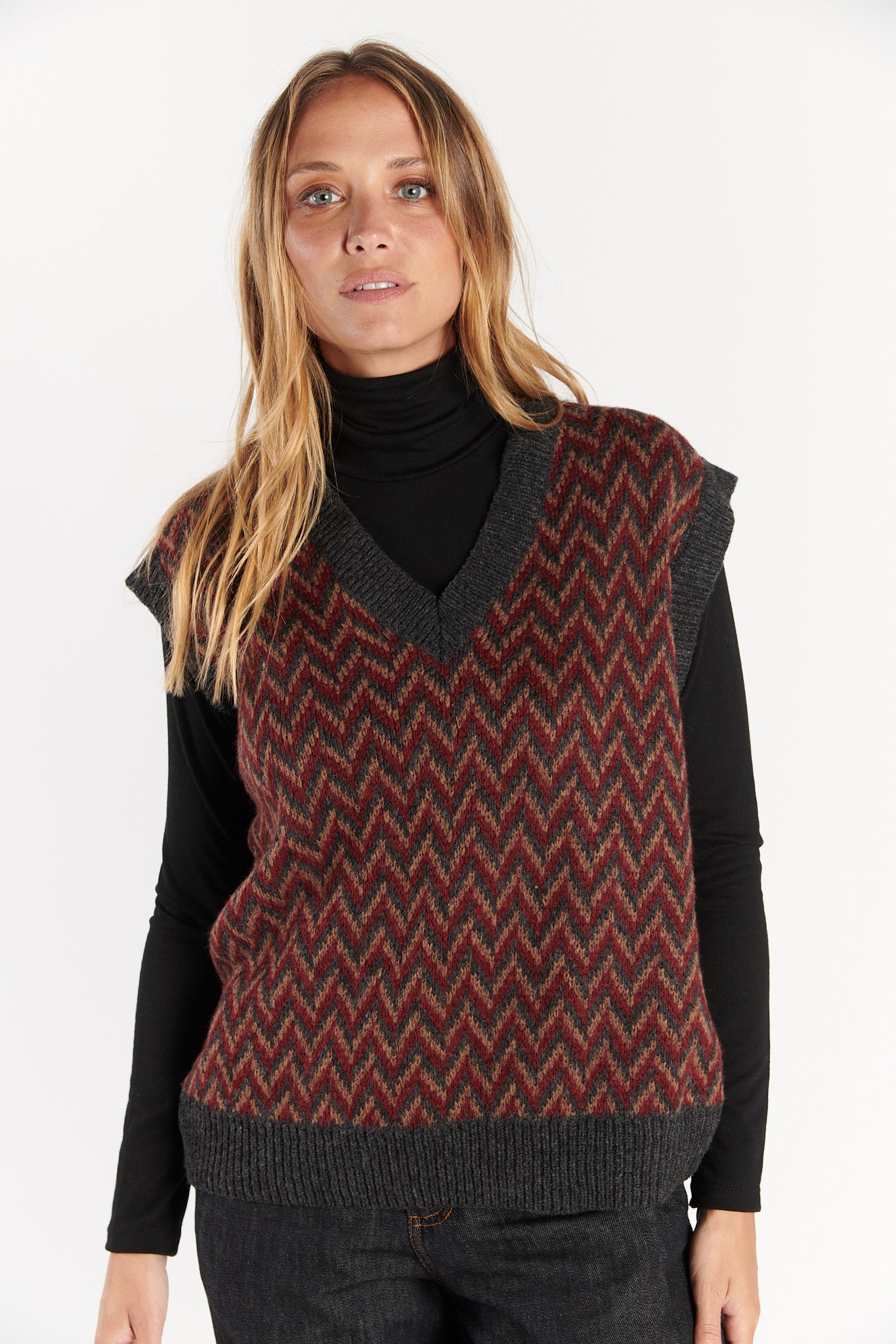 PULL SANS MANCHES DWAYNE BORDEAUX ANTHRACITE