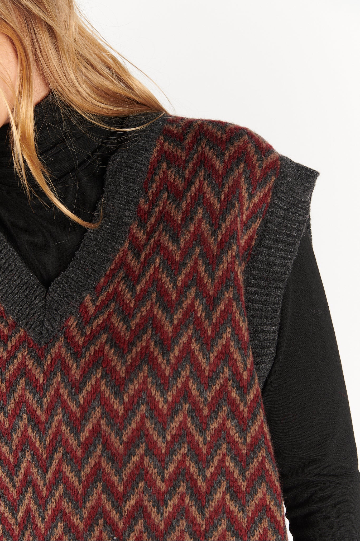 PULL SANS MANCHES DWAYNE BORDEAUX ANTHRACITE