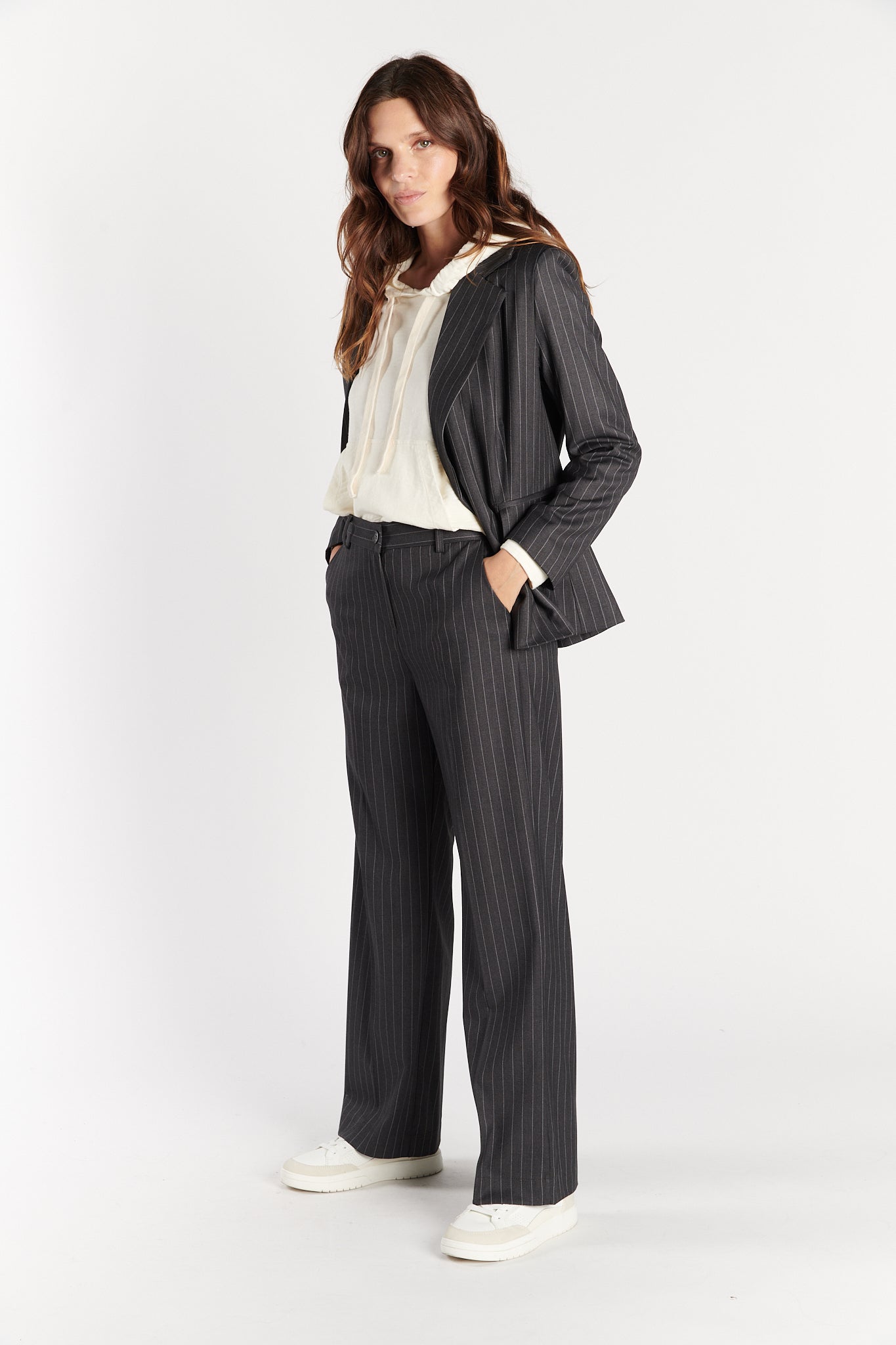 PANTALON À RAYURES DERICK GRIS FONCÉ