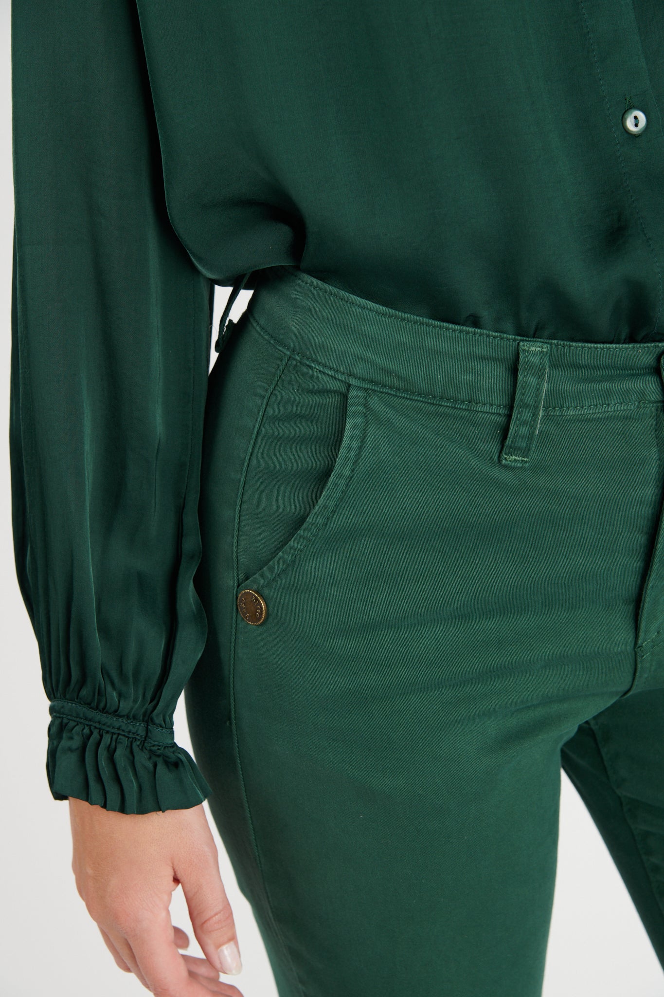 CHINO BASIQUE GARY VERT PIN