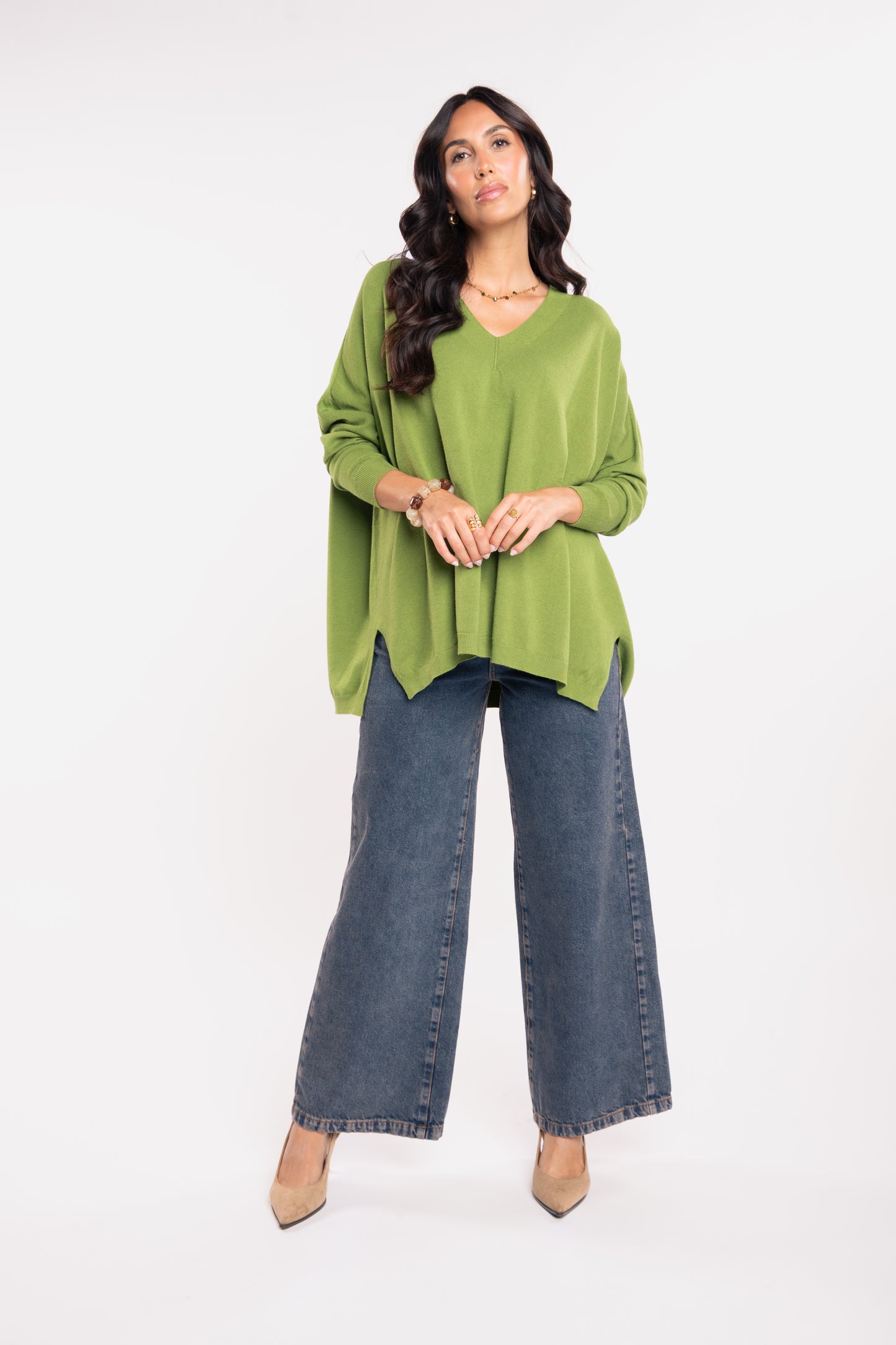 Pull oversize vert et jean long maxi évasé