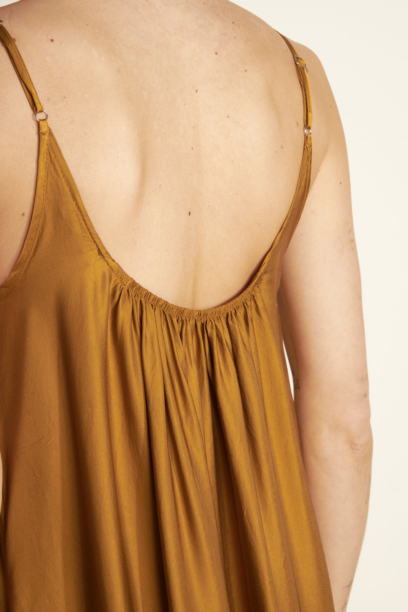 LONG SILKY FINE STRAP DRESS (FA650A05Q) - AMBER