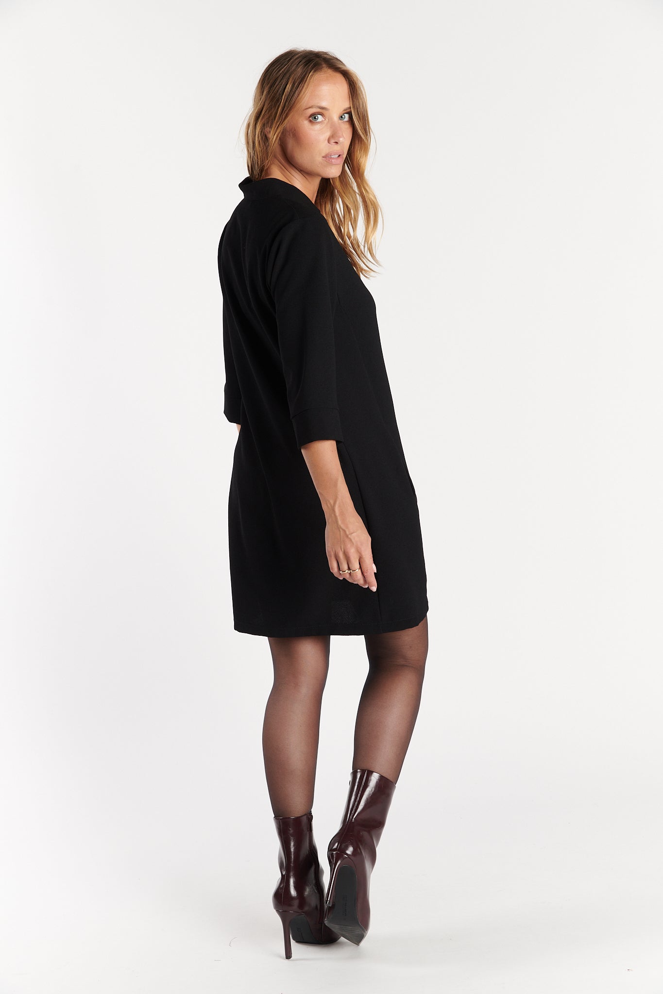 ROBE COURTE DIORA NOIR
