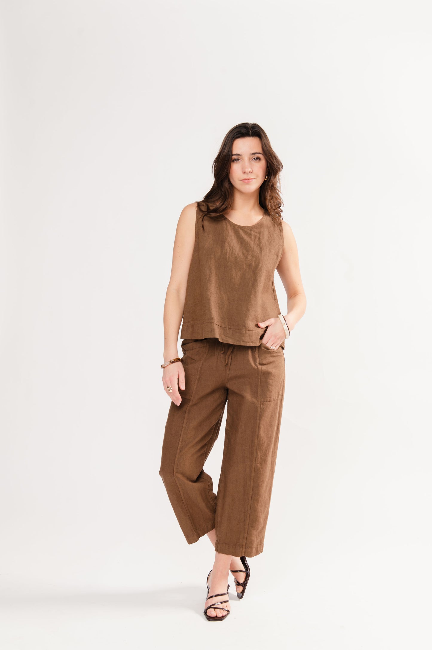 TOP EN LIN FLORENCIA MARRON