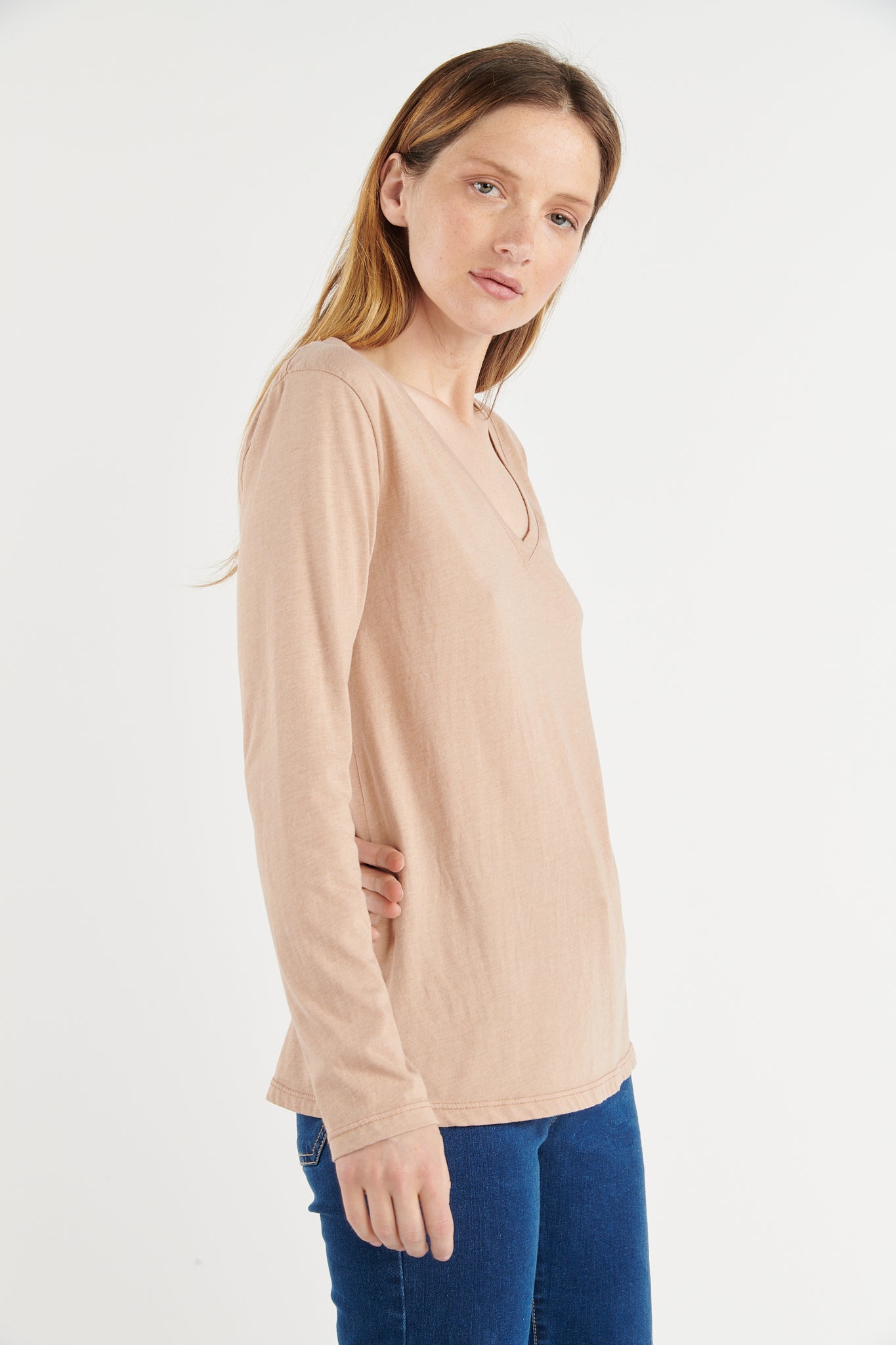 T-SHIRT COL V BARRY ROSE PLUME