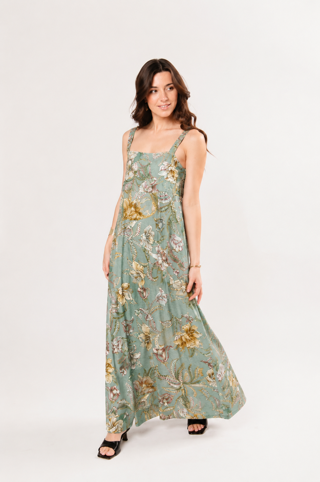 Robe longue à bretelles fleurie Felicia vert d'eau, coupe fluide et légère