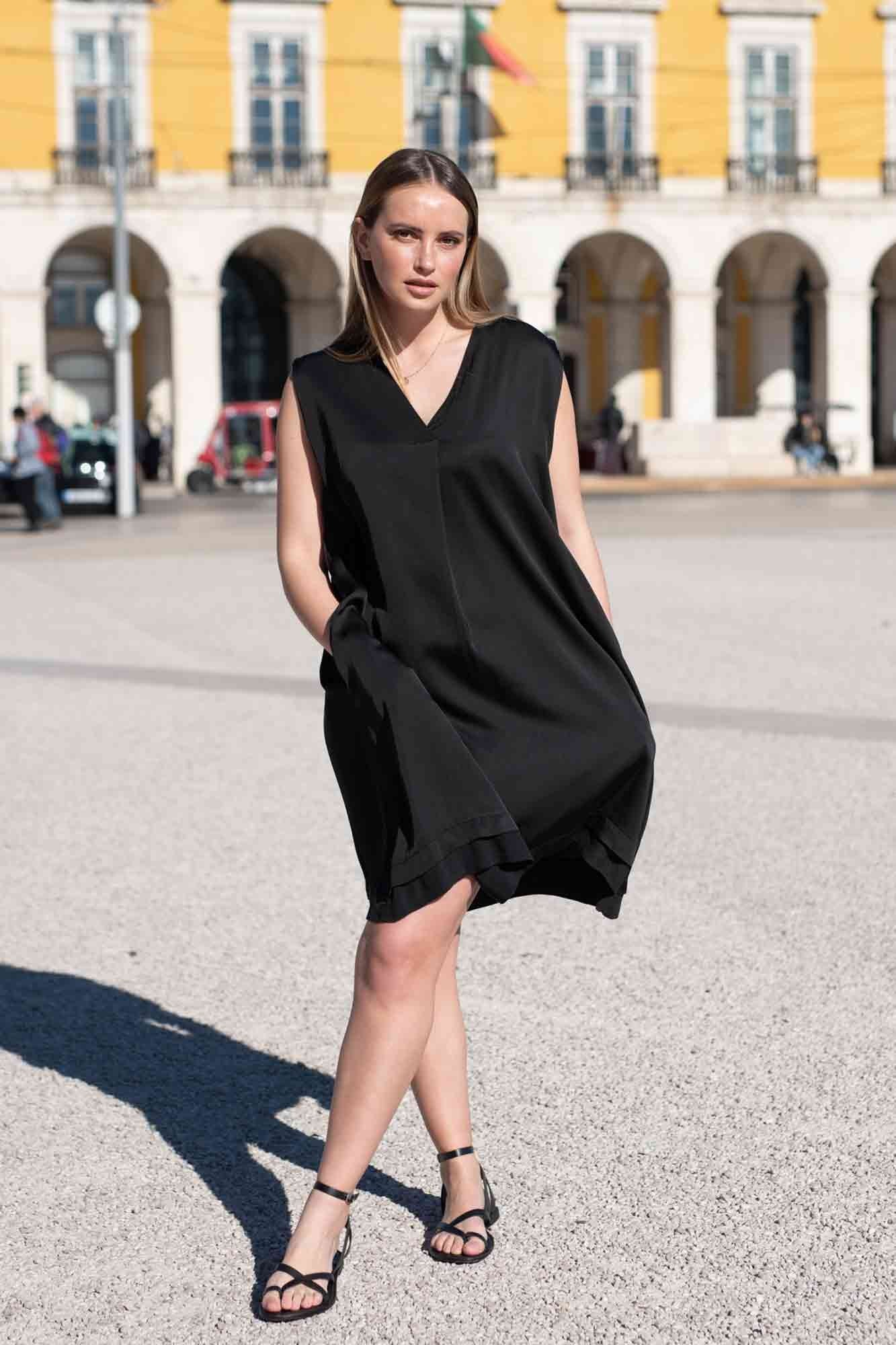 BLACK BI-MATERIAL ANASTASYA DRESS
