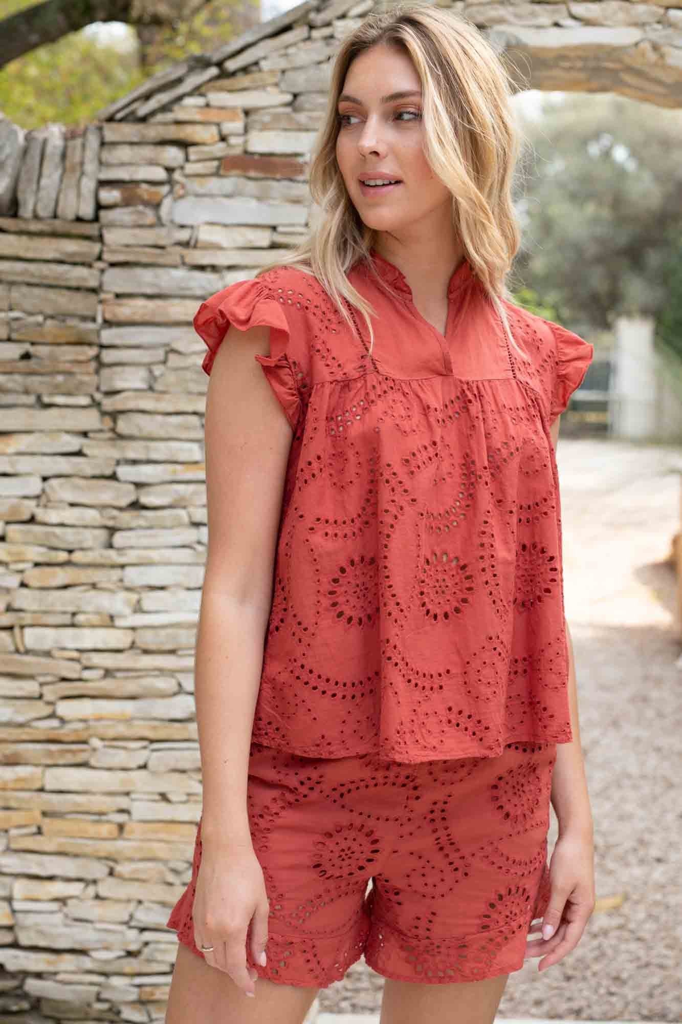 ALFONSO SHORTS WITH TERRACOTTA EMBROIDERY