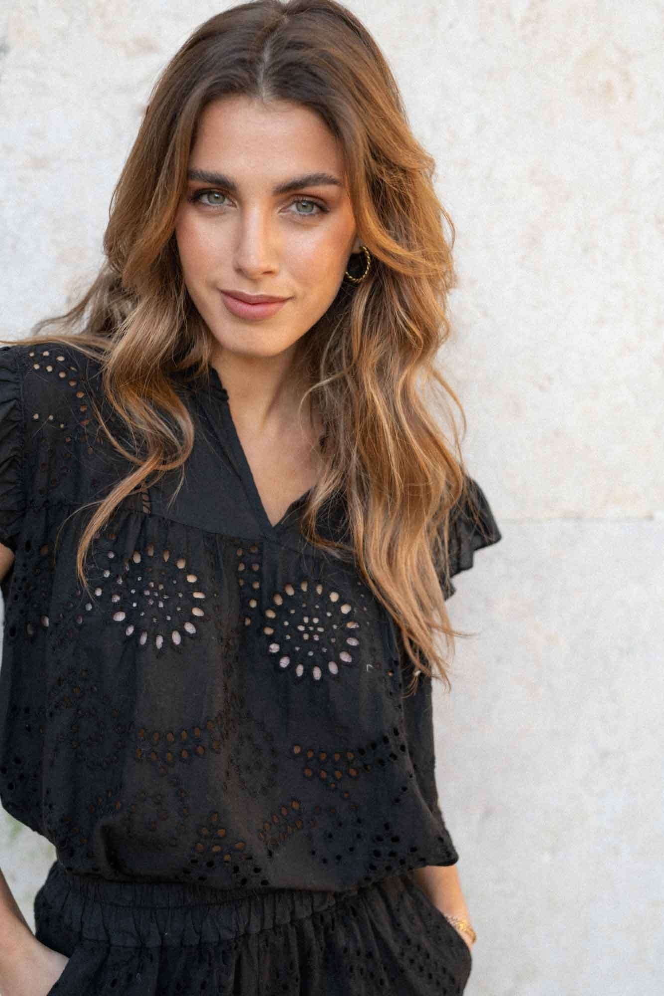 BLACK EMBROIDERED ALFONSO SHORTS