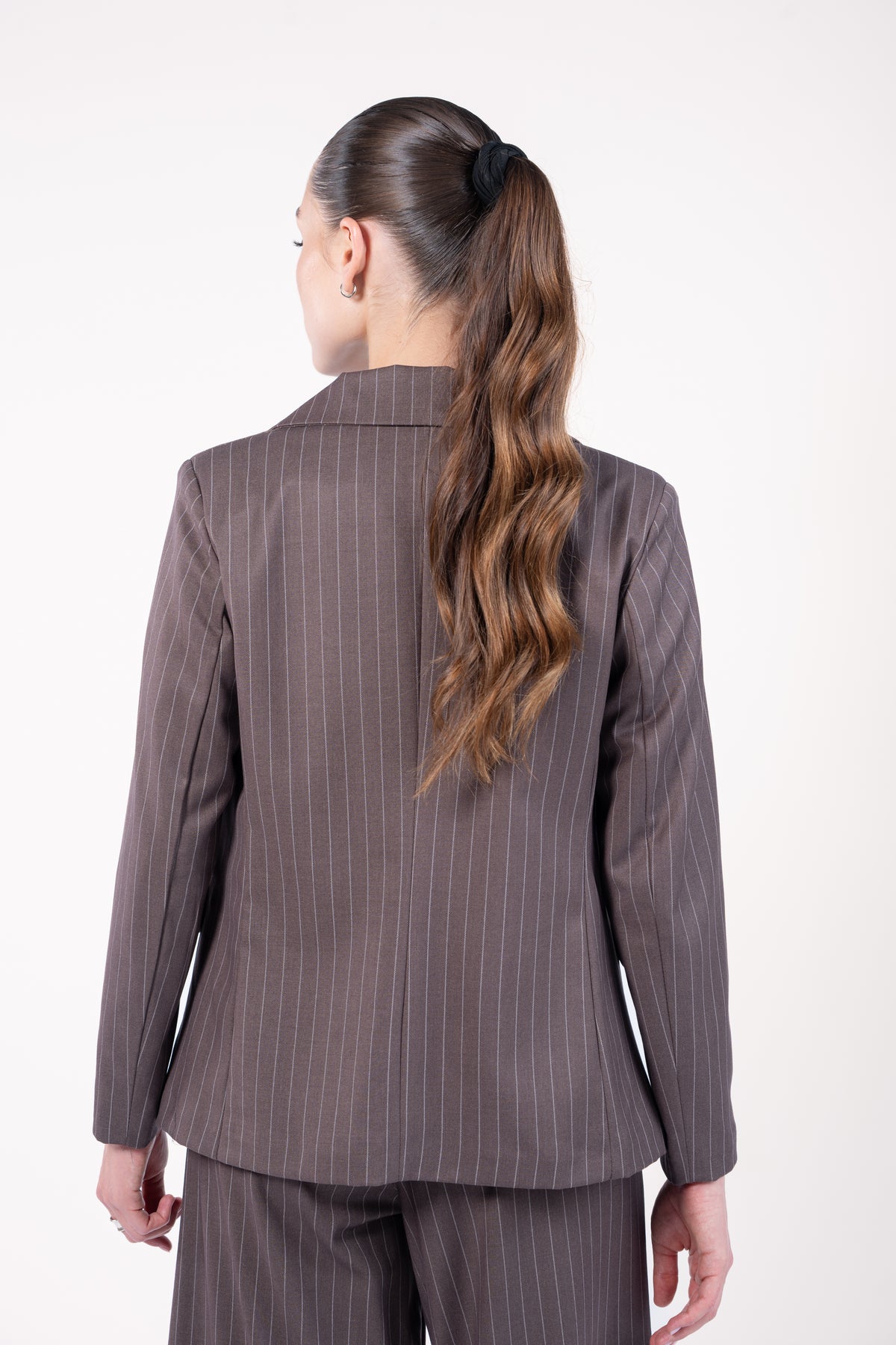 Blazer et pantalon cappuccino rayé de dos