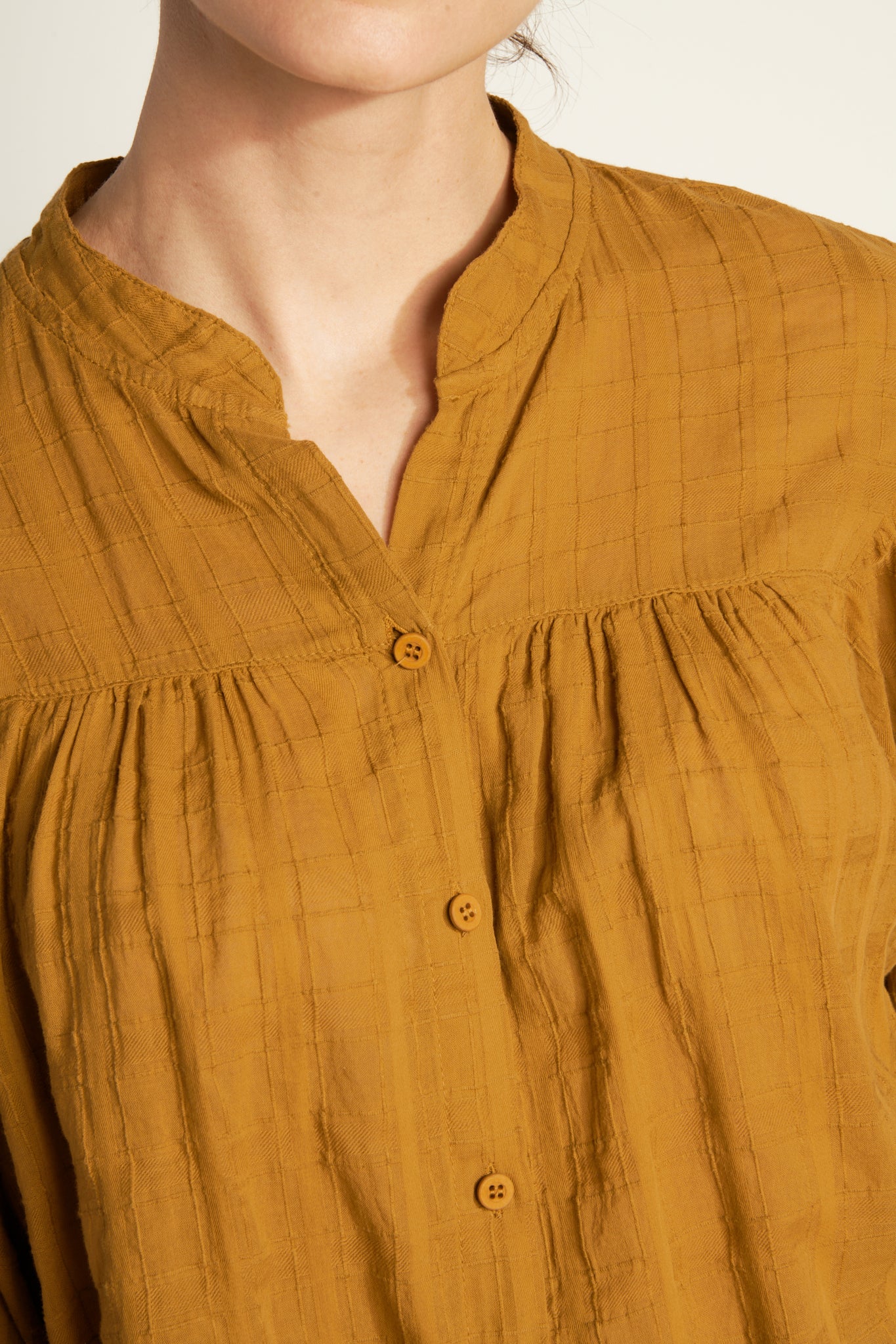 COTTON VOILE TEXTURED PAINTER BLOUSE - AMBER