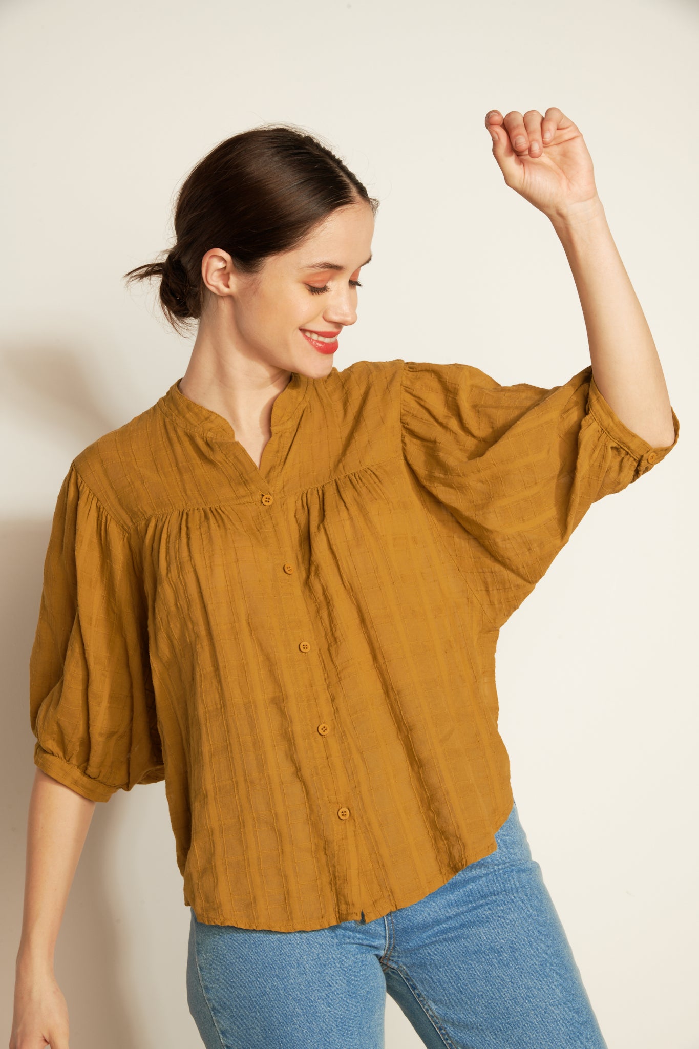 COTTON VOILE TEXTURED PAINTER BLOUSE - AMBER