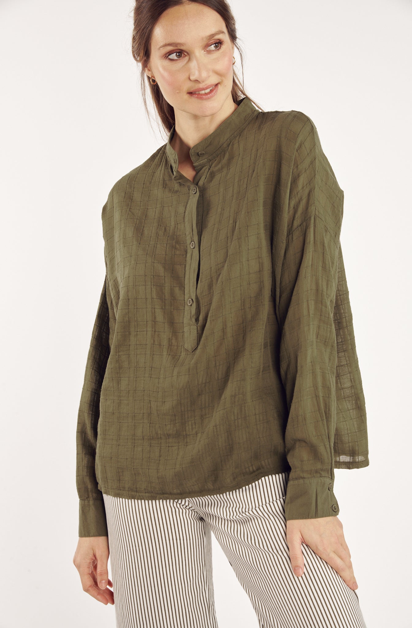 BLOUSE VOILE TEXTURÉ CÉCILE KAKI