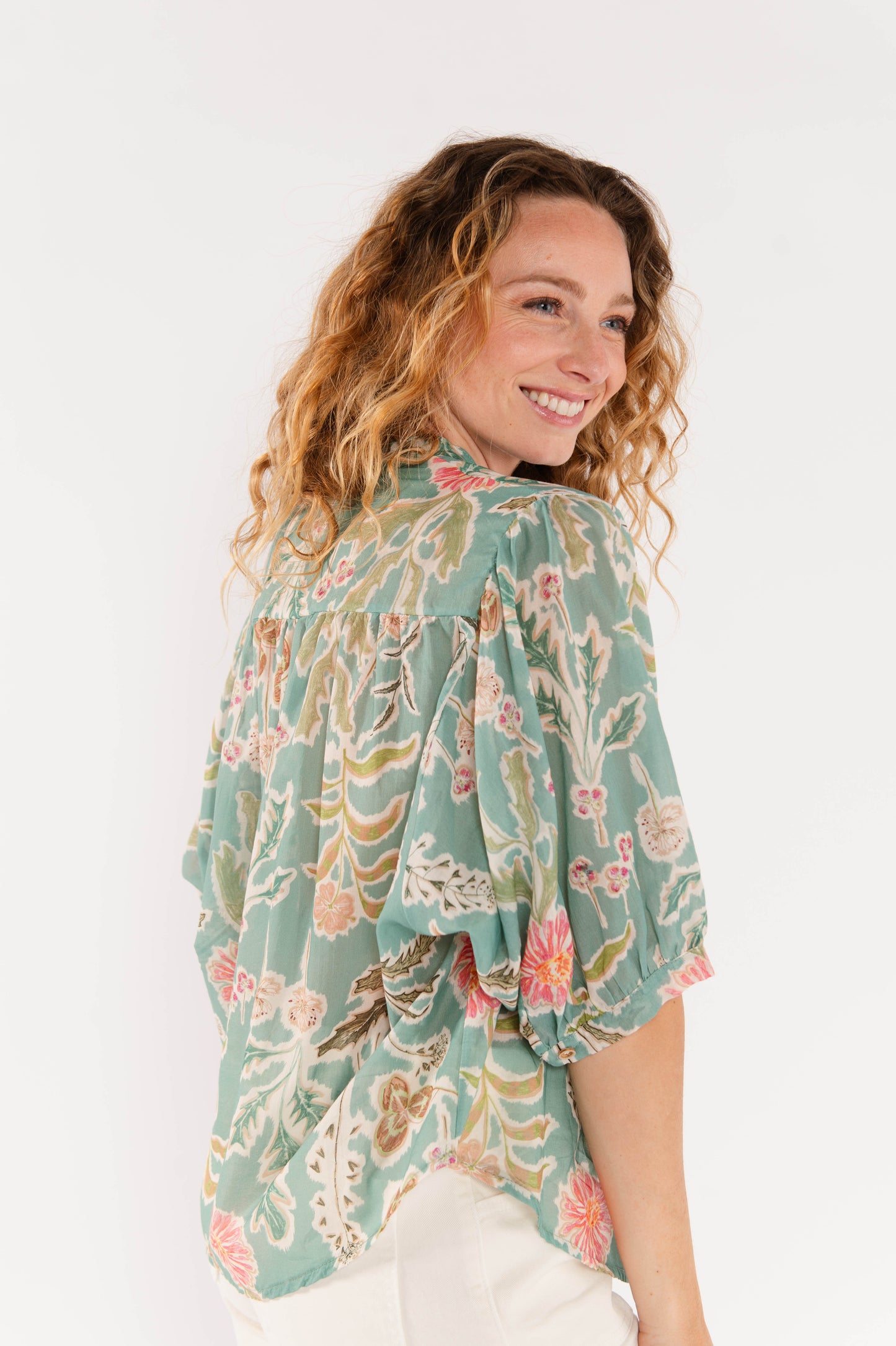 BLOUSE À FLEURS ÉLIANE VERT D'EAU