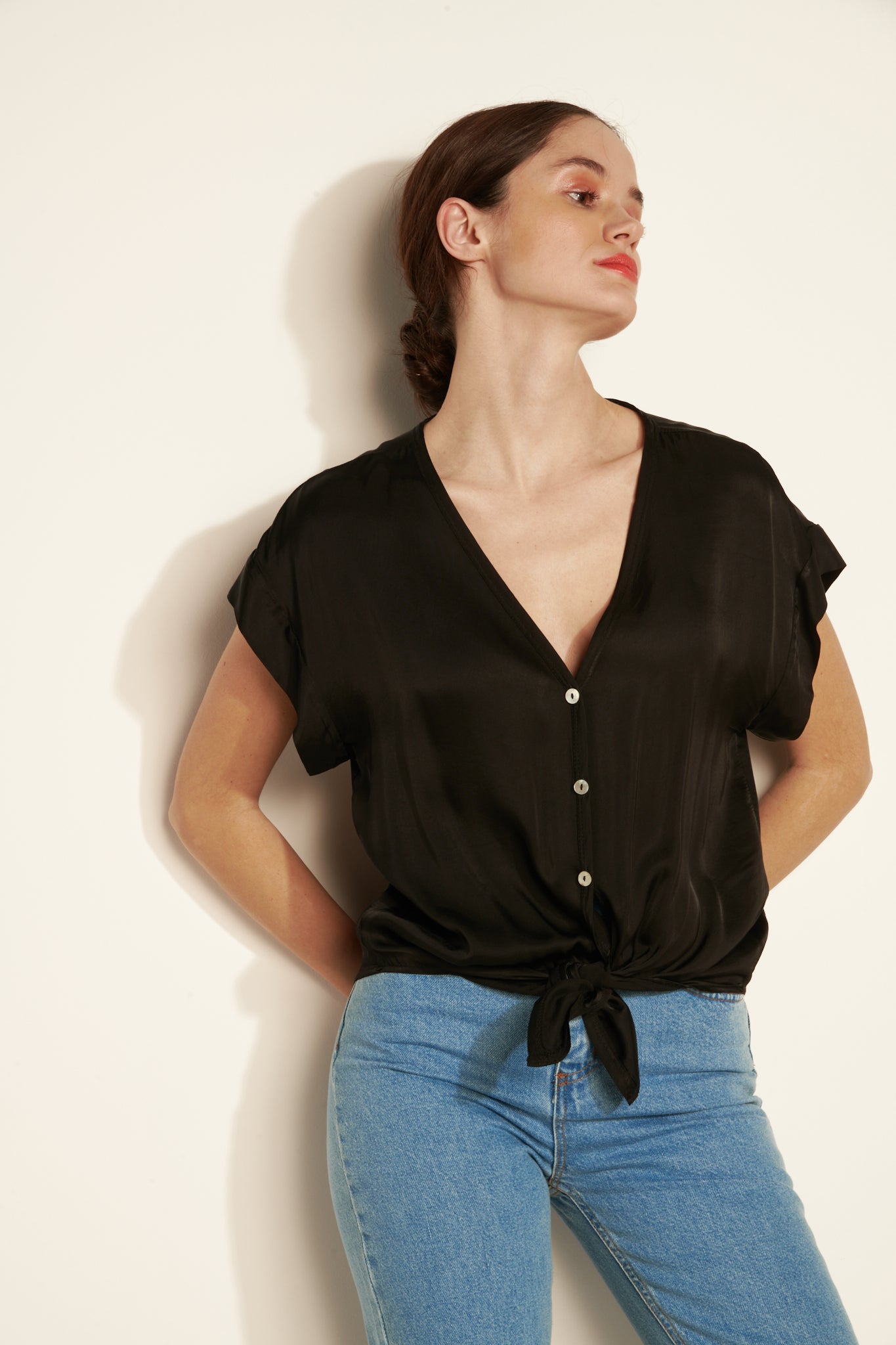 SHORT Knotted SILKY SHIRT (FA240C05Q) - BLACK