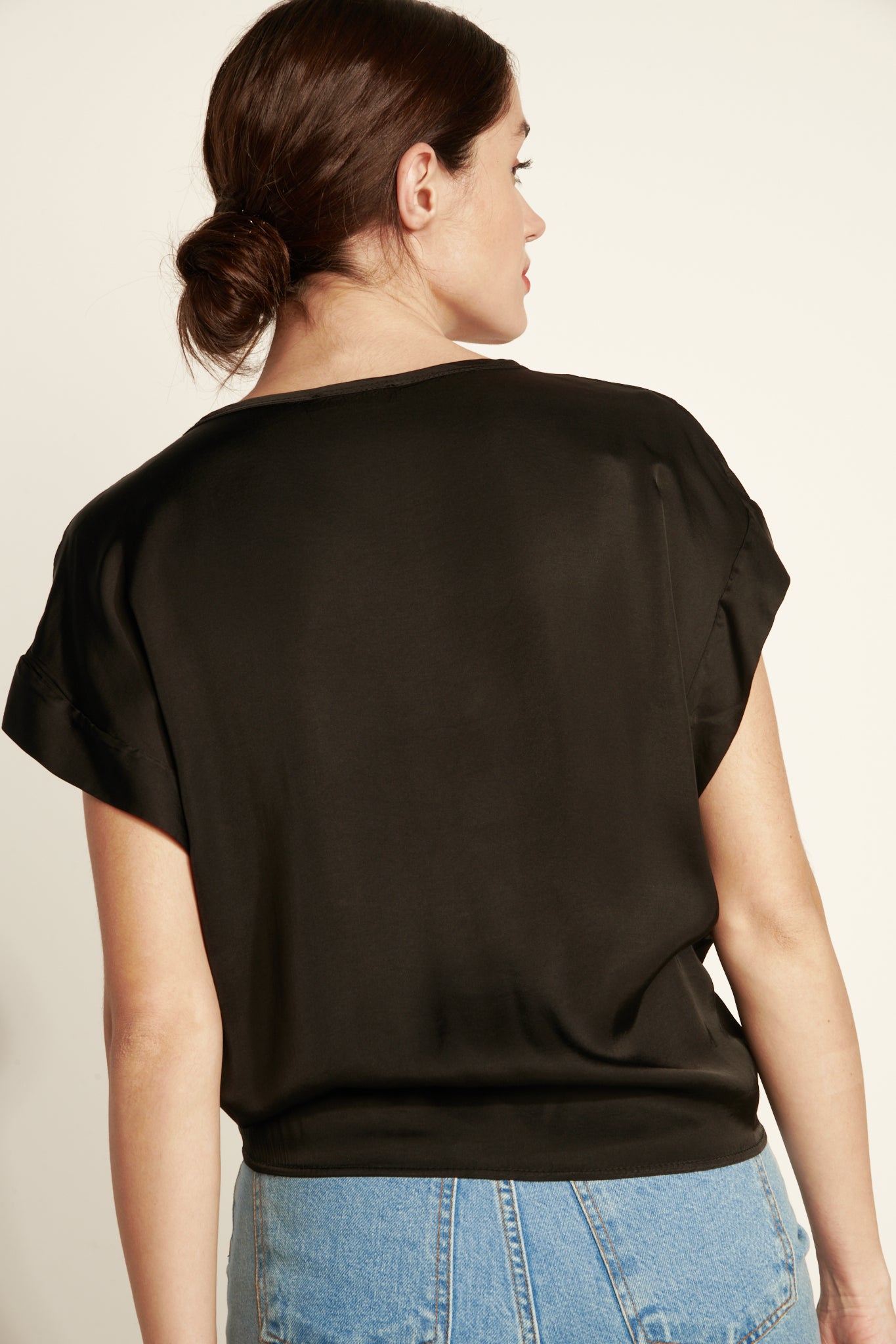 SHORT Knotted SILKY SHIRT (FA240C05Q) - BLACK