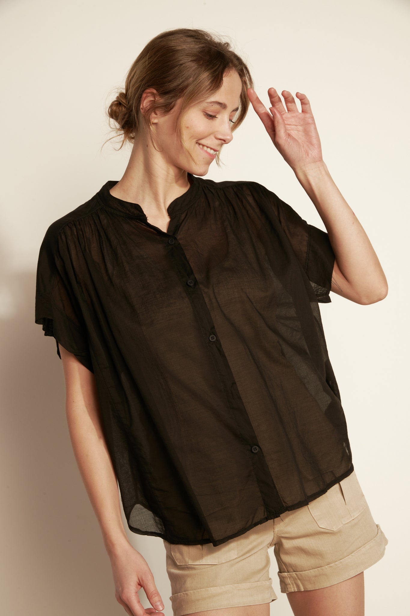 PLAIN COTTON VOILE SLEEVE OVER SS SHIRT - BLACK