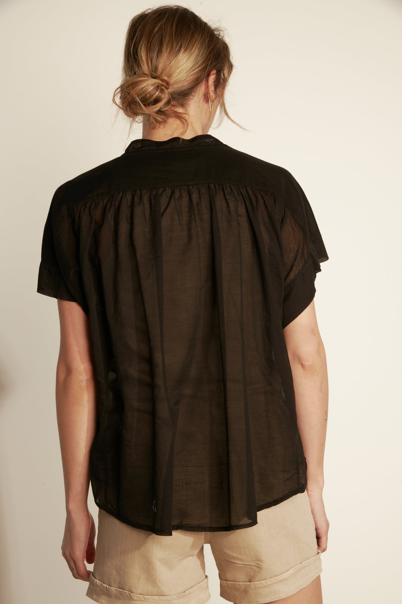 PLAIN COTTON VOILE SLEEVE OVER SS SHIRT - BLACK