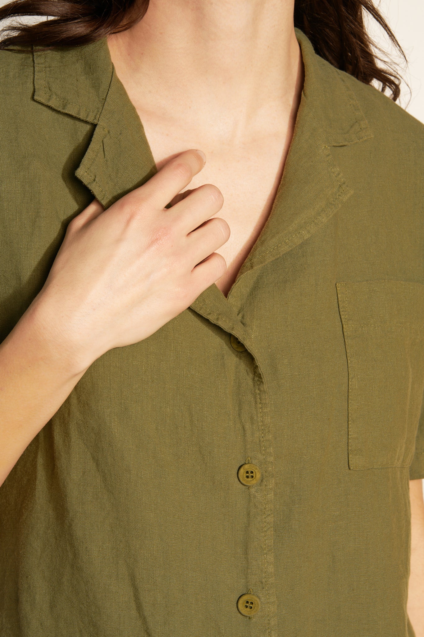 SHORT BUTTONED LINEN SHIRT - KHAKI