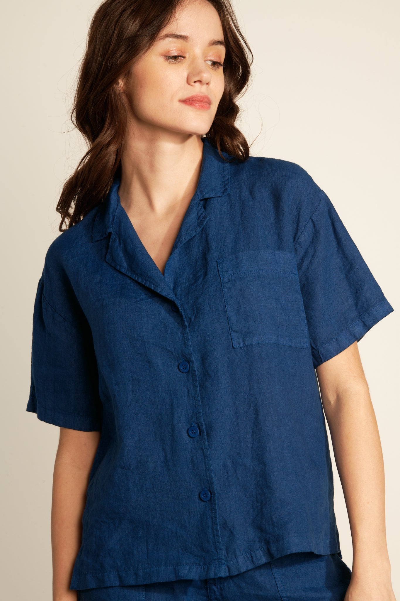 SHORT BUTTONED LINEN SHIRT - OCEAN