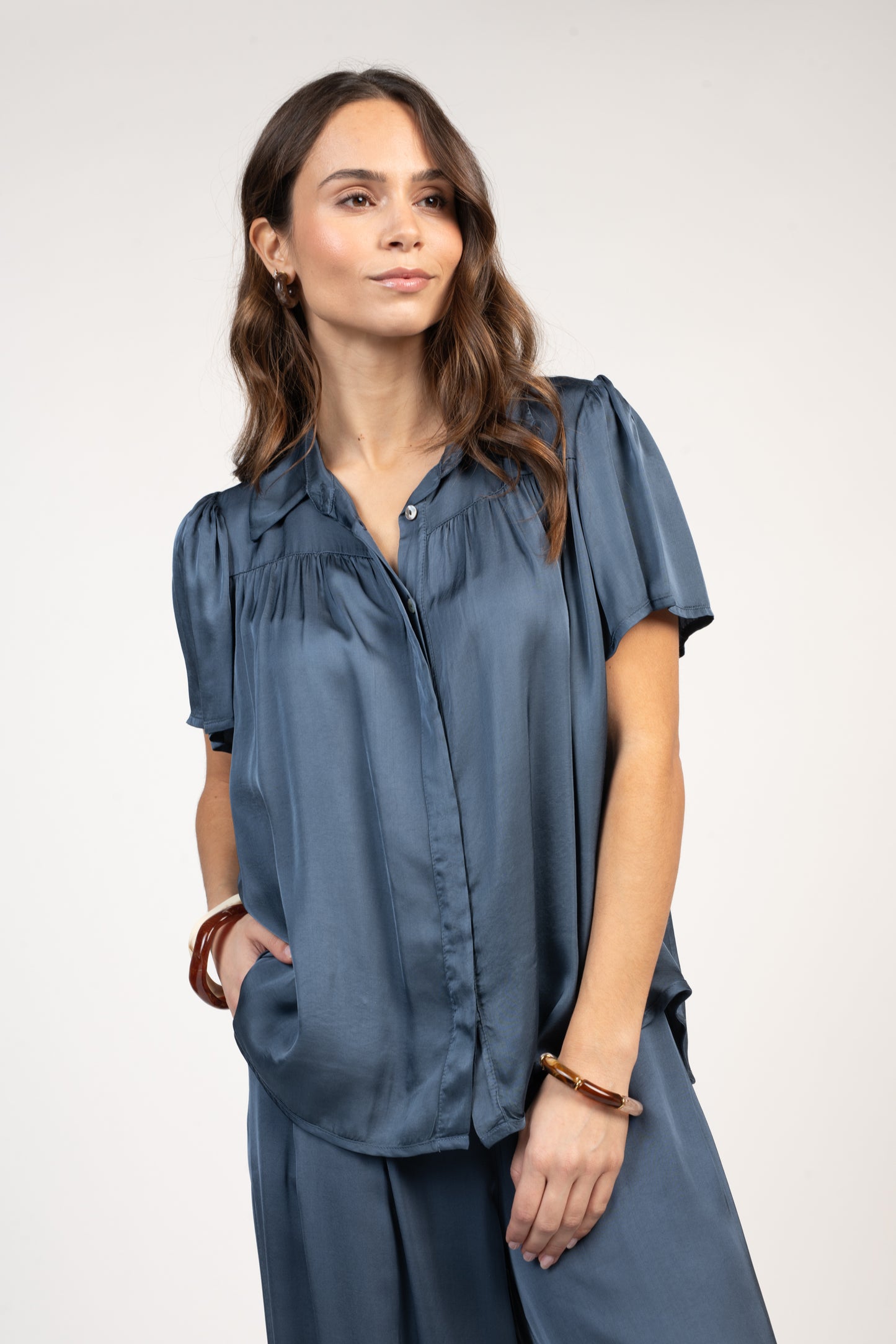CHEMISIER SATINÉ ÉVANGÉLINA BLEUE