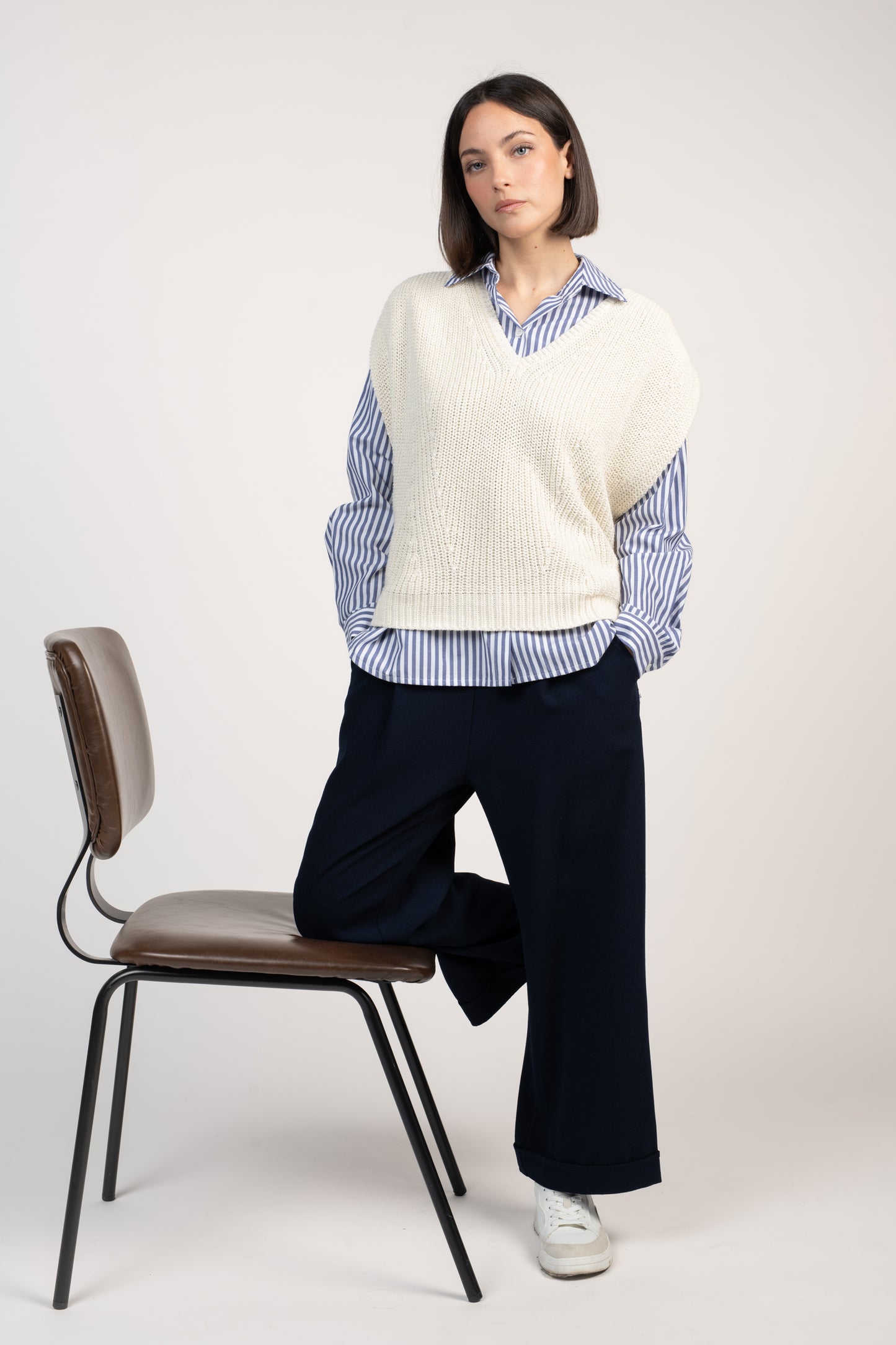 PULL SANS MANCHES ÈVE ÉCRU