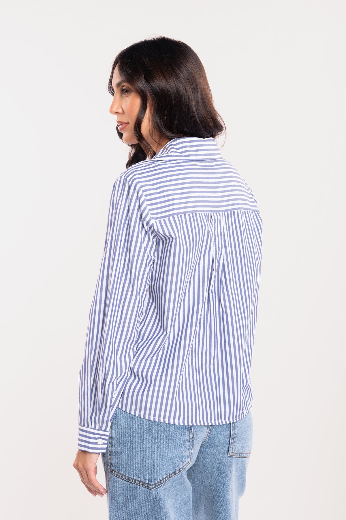 Chemise courte manches longues rayées marine de dos