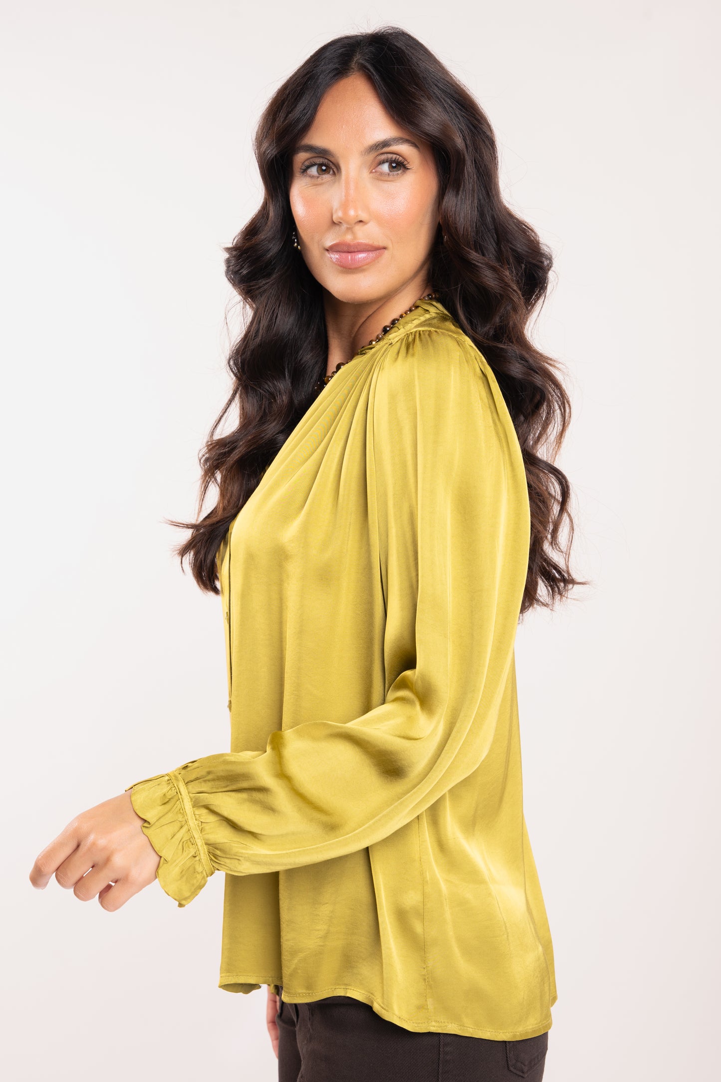 Chemise satin vert olive 
