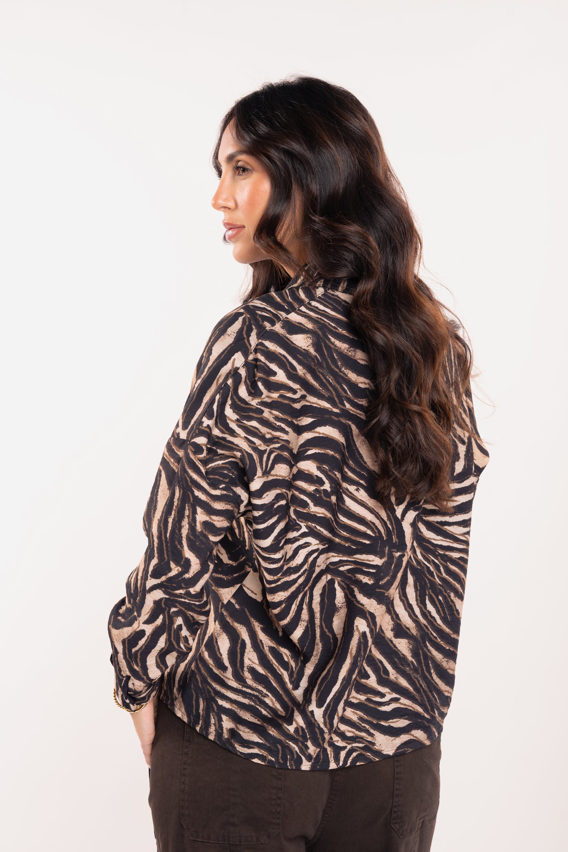 Chemise zèbre noir de dos