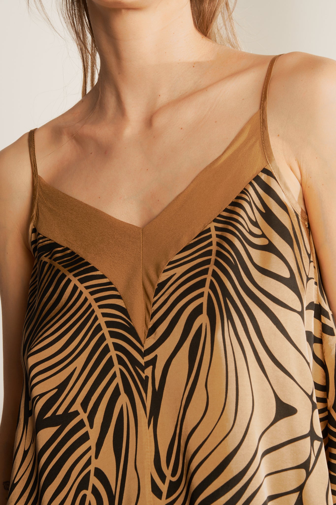 SILKY SAVANE BI-MATERIAL CARACO (FA742T05) - CAMEL 29V