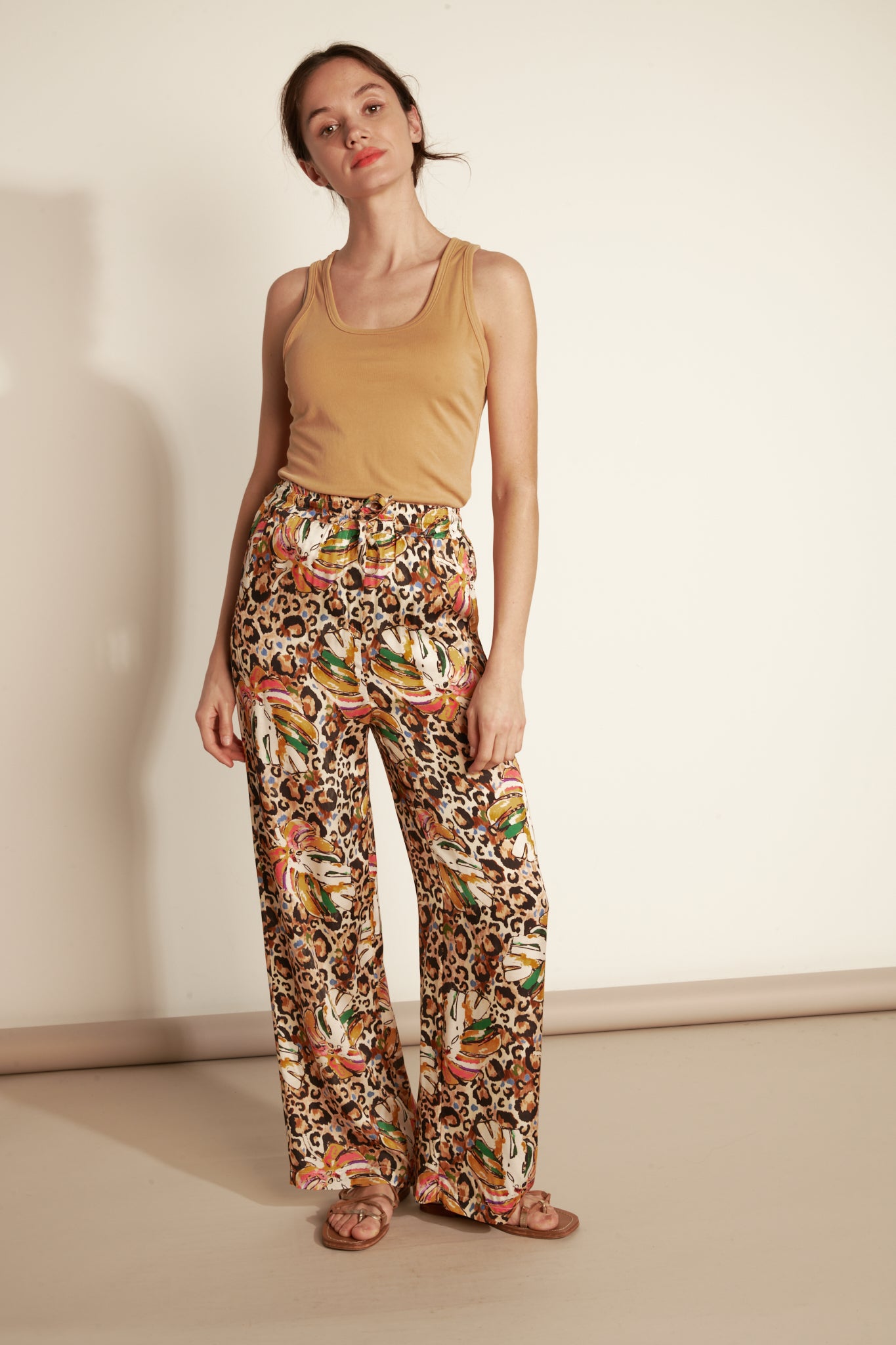 FINE MODAL SIDE TANK TOP - CAMEL