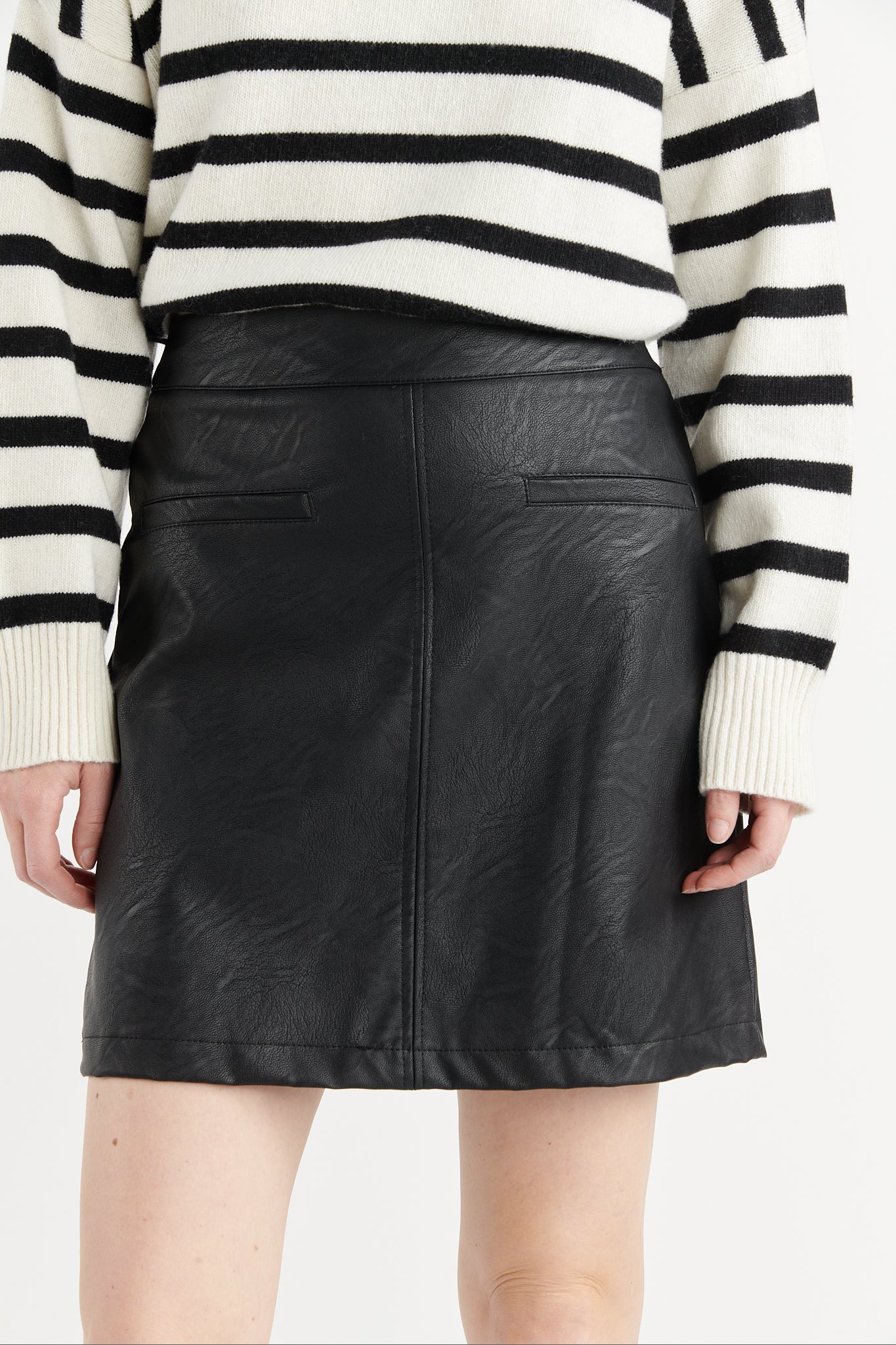 Jupe En Cuir Noir LAZIRO Pour Femme - Coupe Ajustée, Fourche Ouverte, Taille Moyenne, Style Décontracté Streetwear