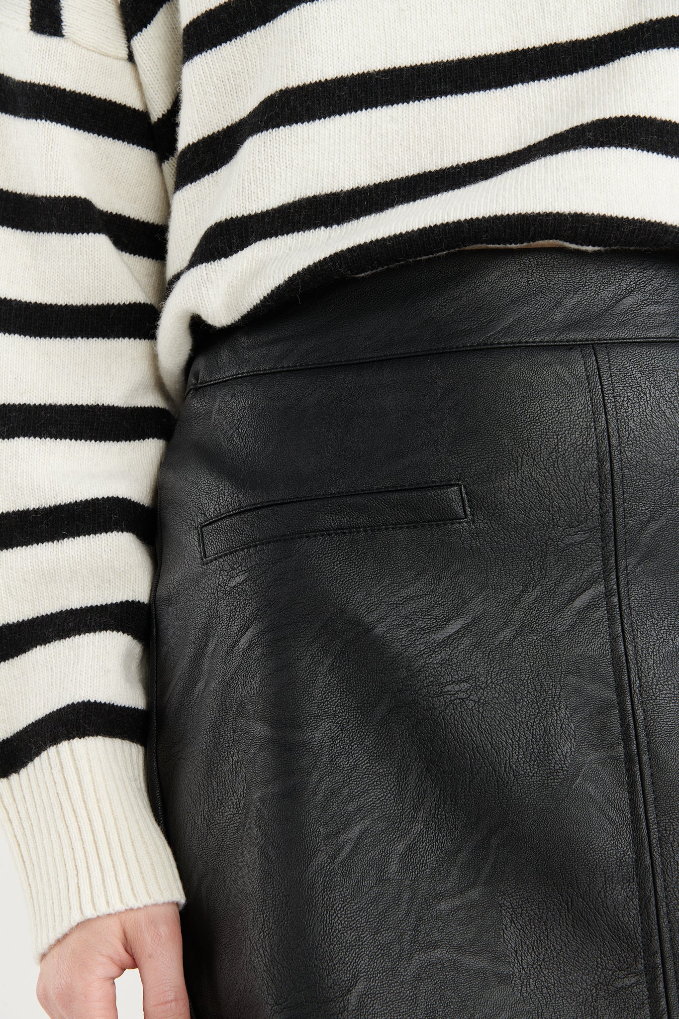 JUPE SIMILI CUIR BERTHILDE NOIR