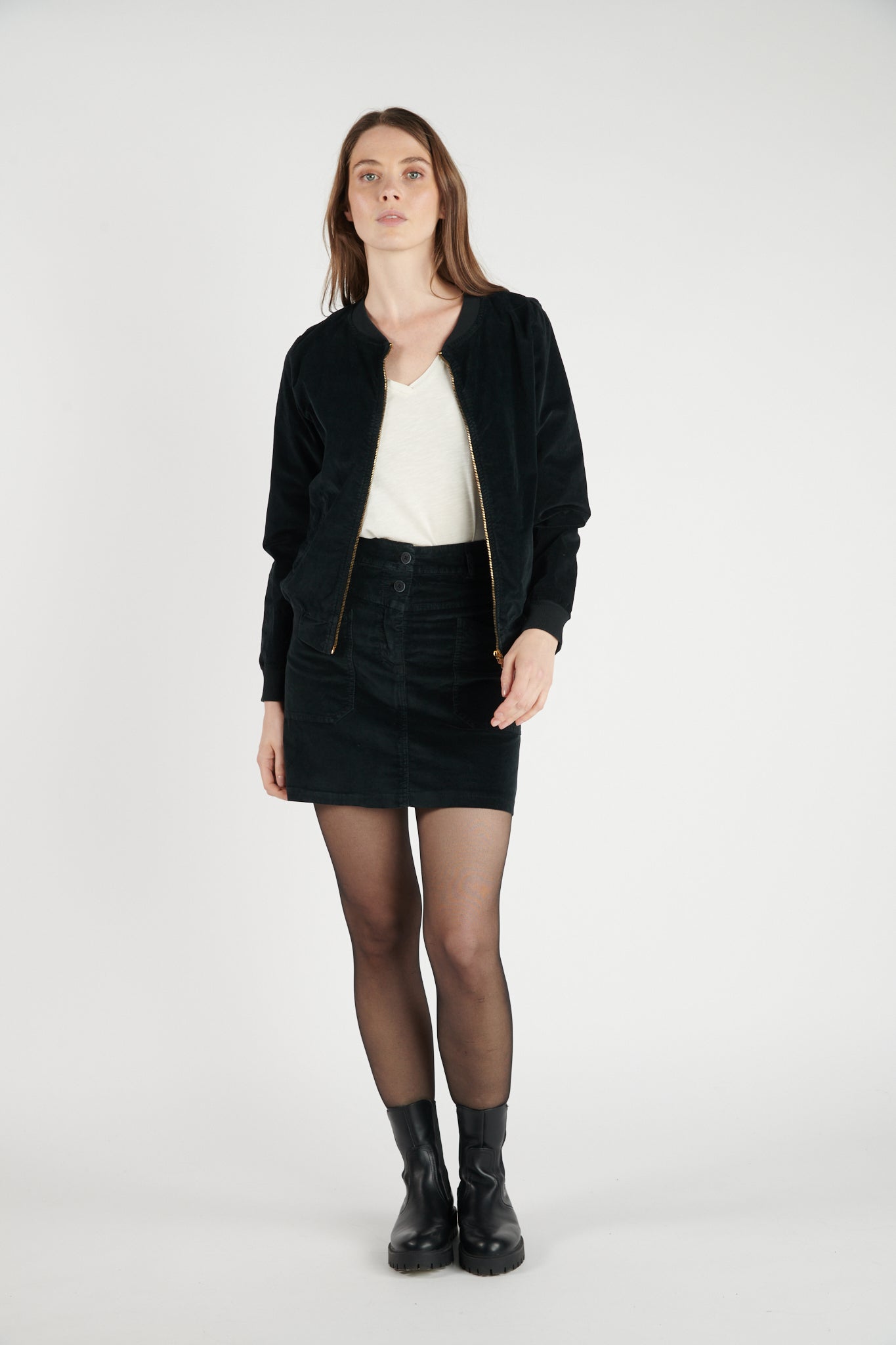 JUPE COURTE VELOURS DAPHNÉ NOIR