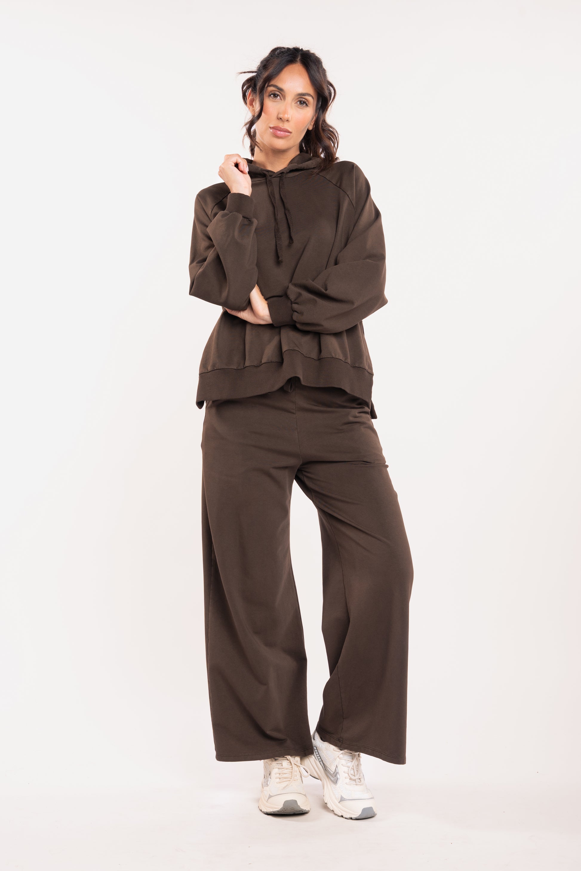 Sweat oversize marron et jogging évasé marron 