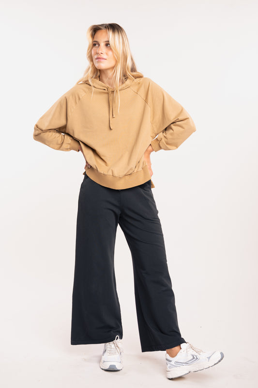 Sweat oversize camel et jogging évasé noir