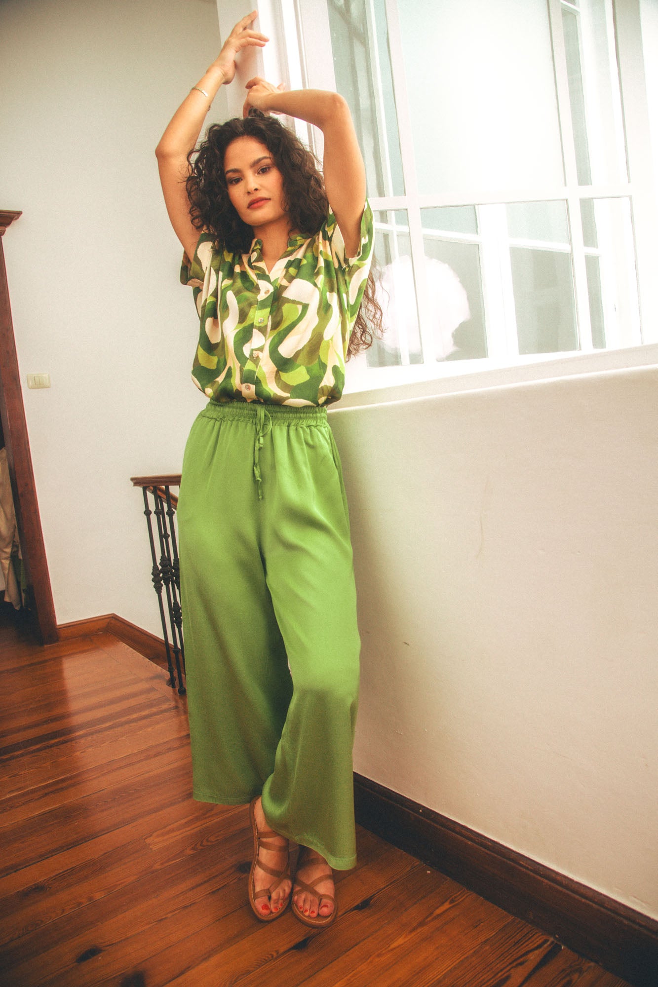 LOOSE 7/8 SILKY TROUSERS (FA740P22R) - PISTACHIO