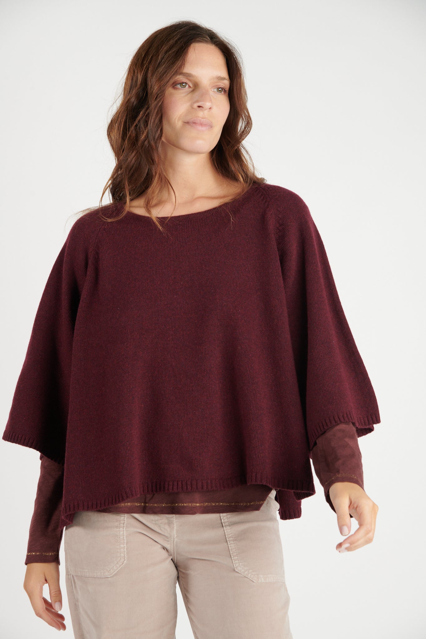 PULL COURT OVERSIZE SÉLENA BORDEAUX