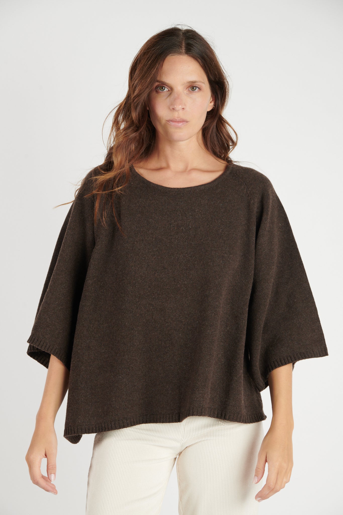 PULL COURT OVERSIZE SÉLENA CHOCO