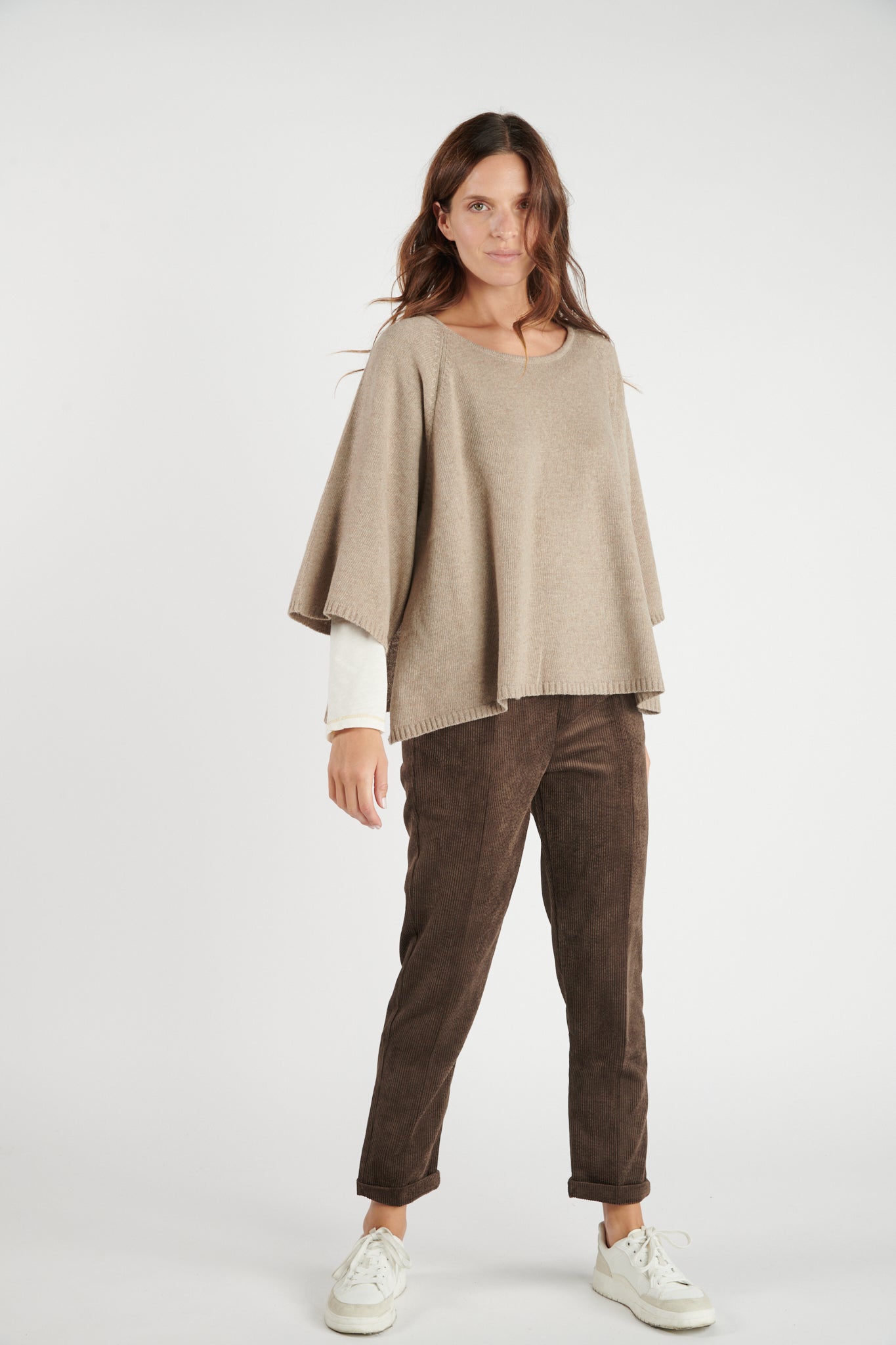 PULL COURT OVERSIZE SÉLENA TAUPE