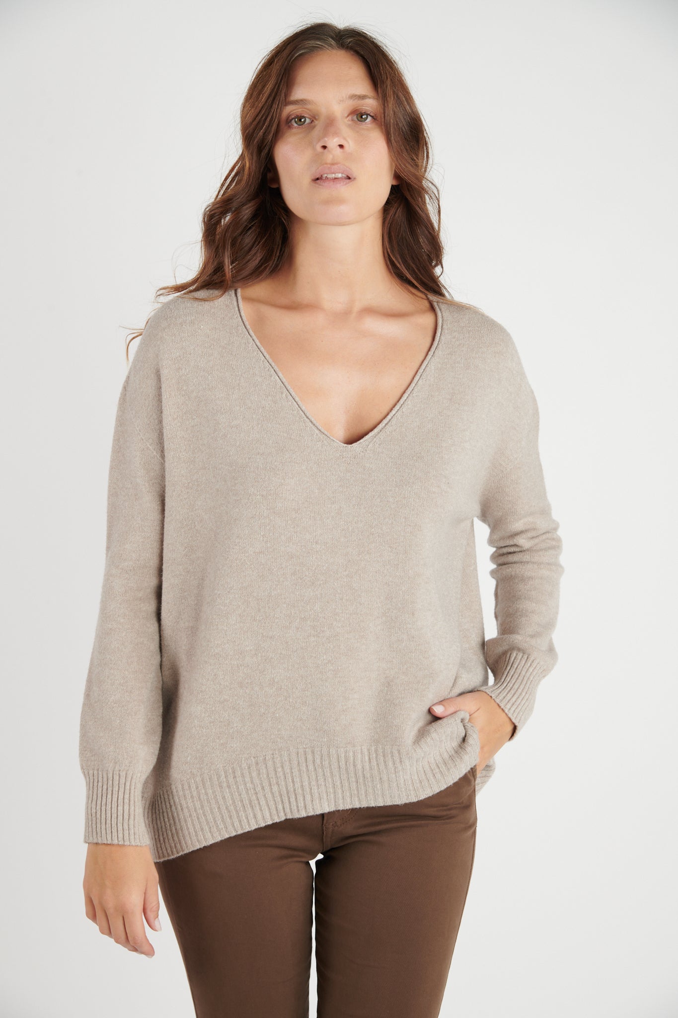 PULL COL V DAN BEIGE