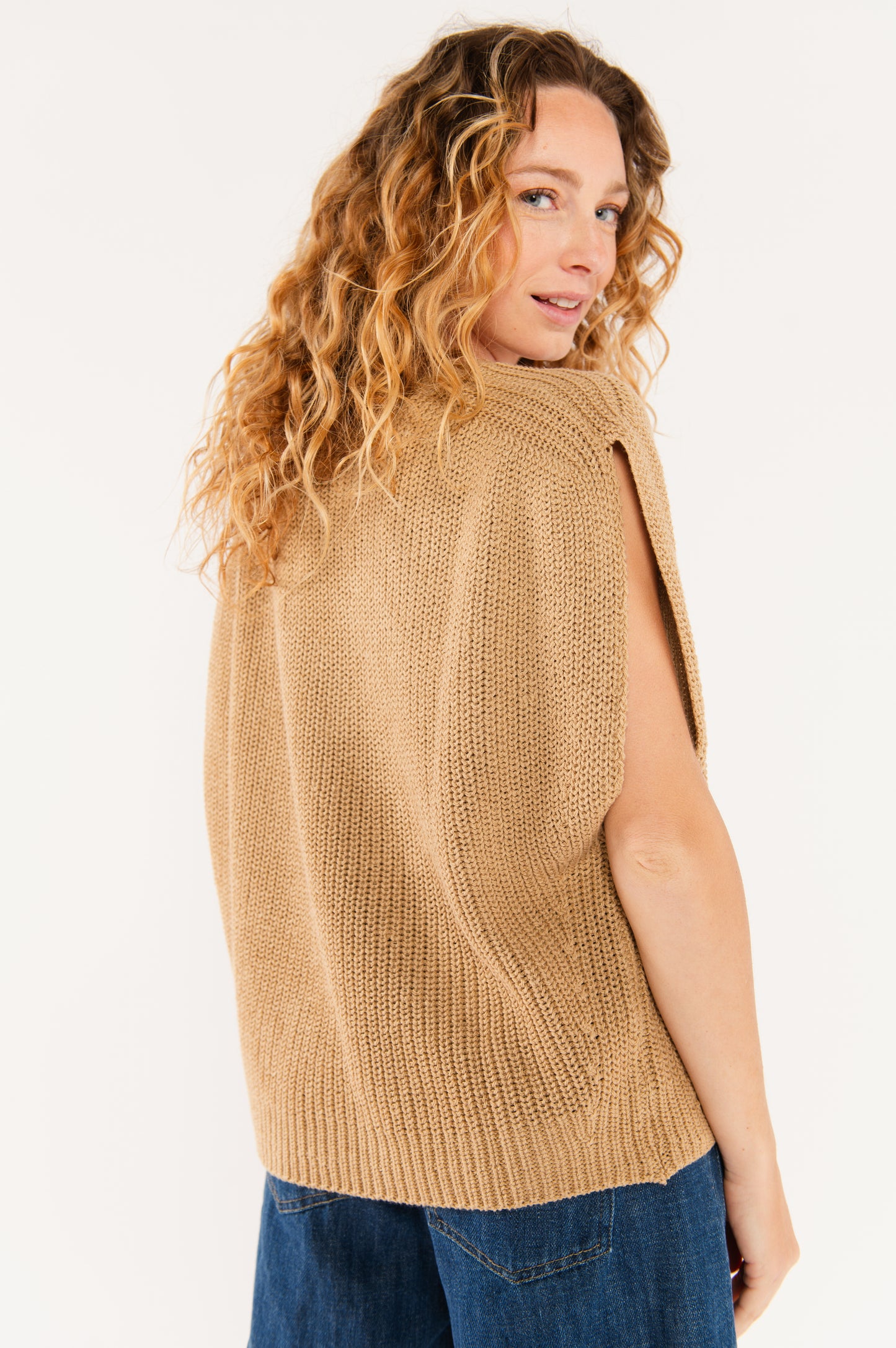 PULL SANS MANCHES ÈVE BEIGE