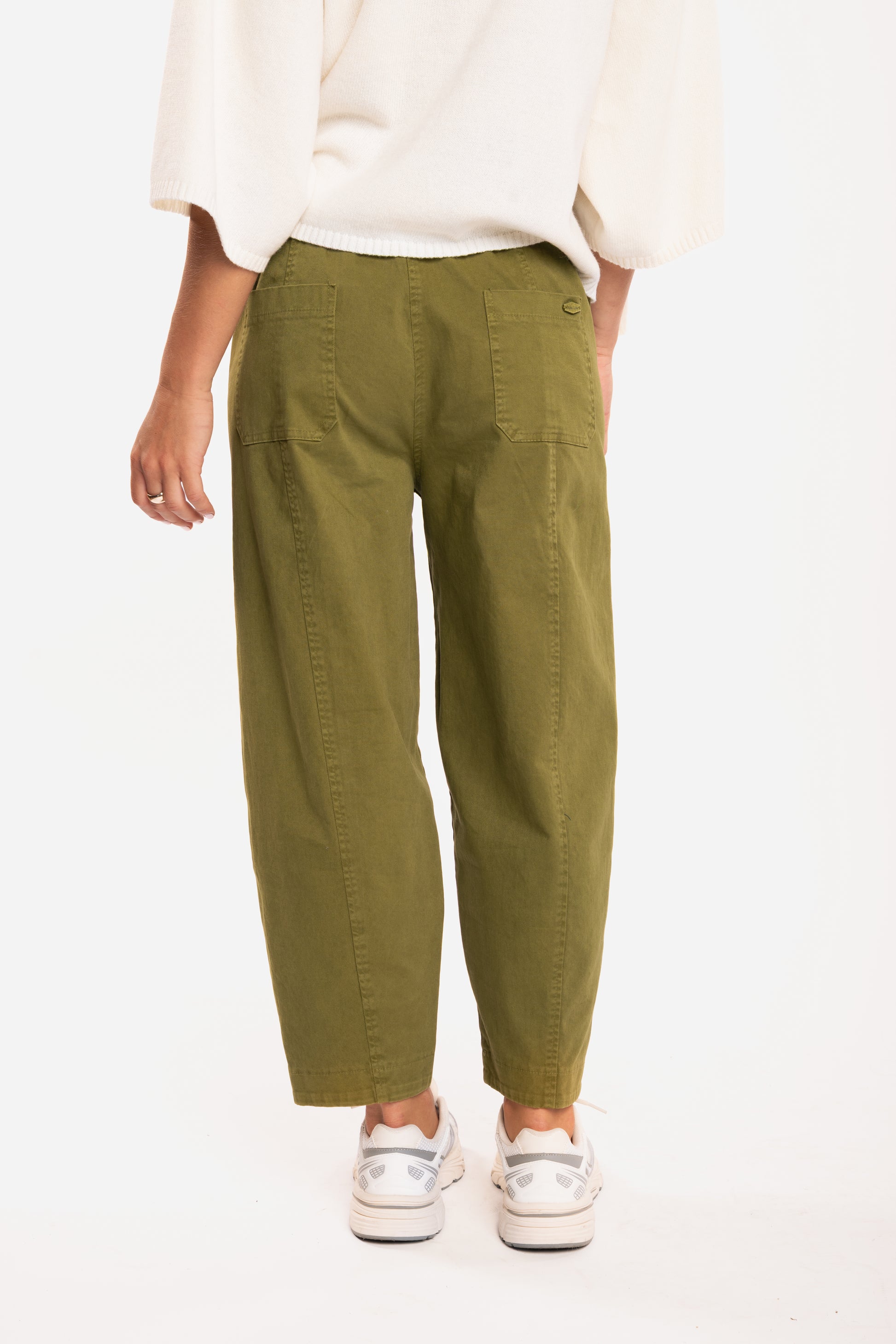 Pantalon coupe 7/8ème barrel vert de dos
