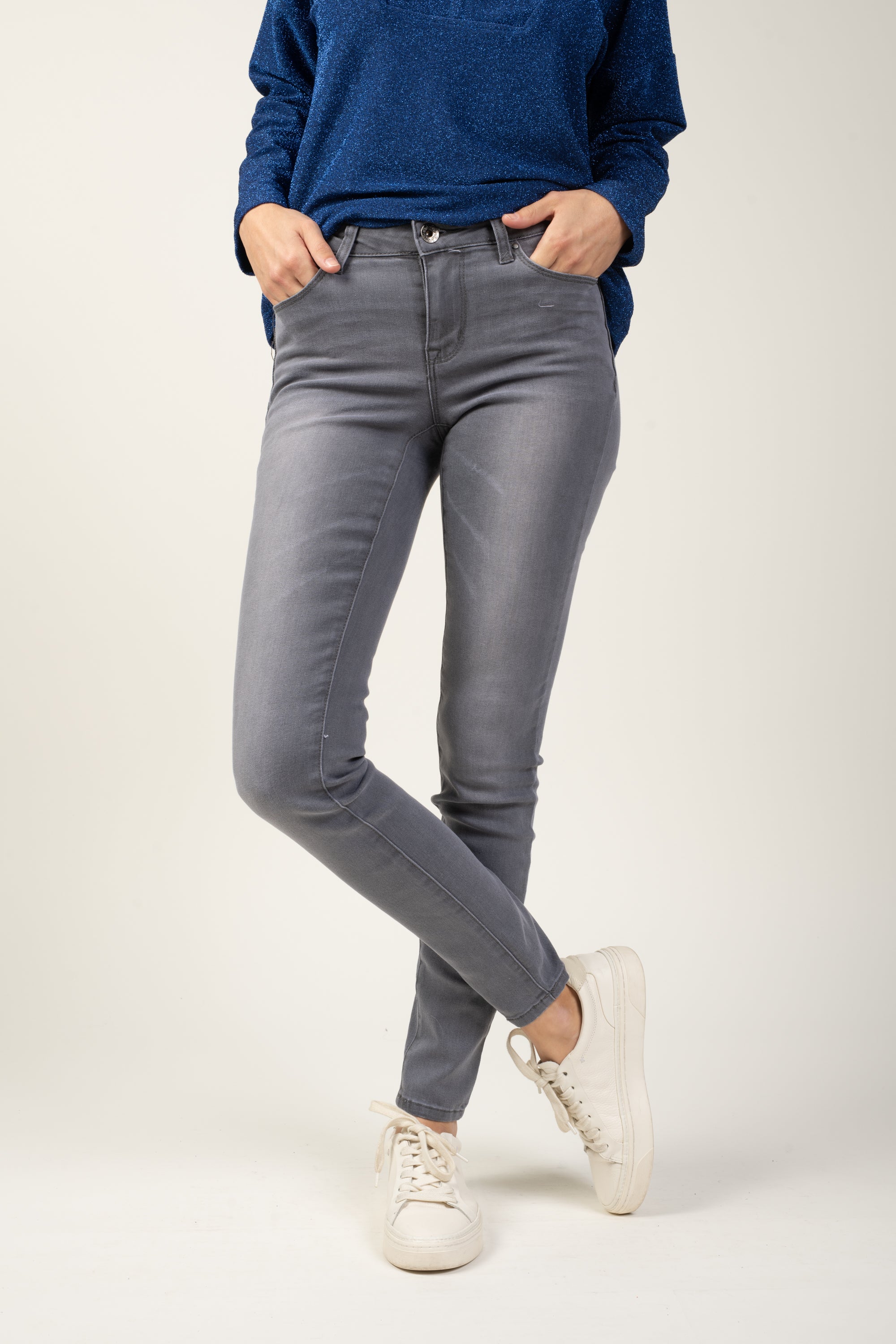 Le jean slim taille haute Collection Automne Hiver 2024 Pako Litto