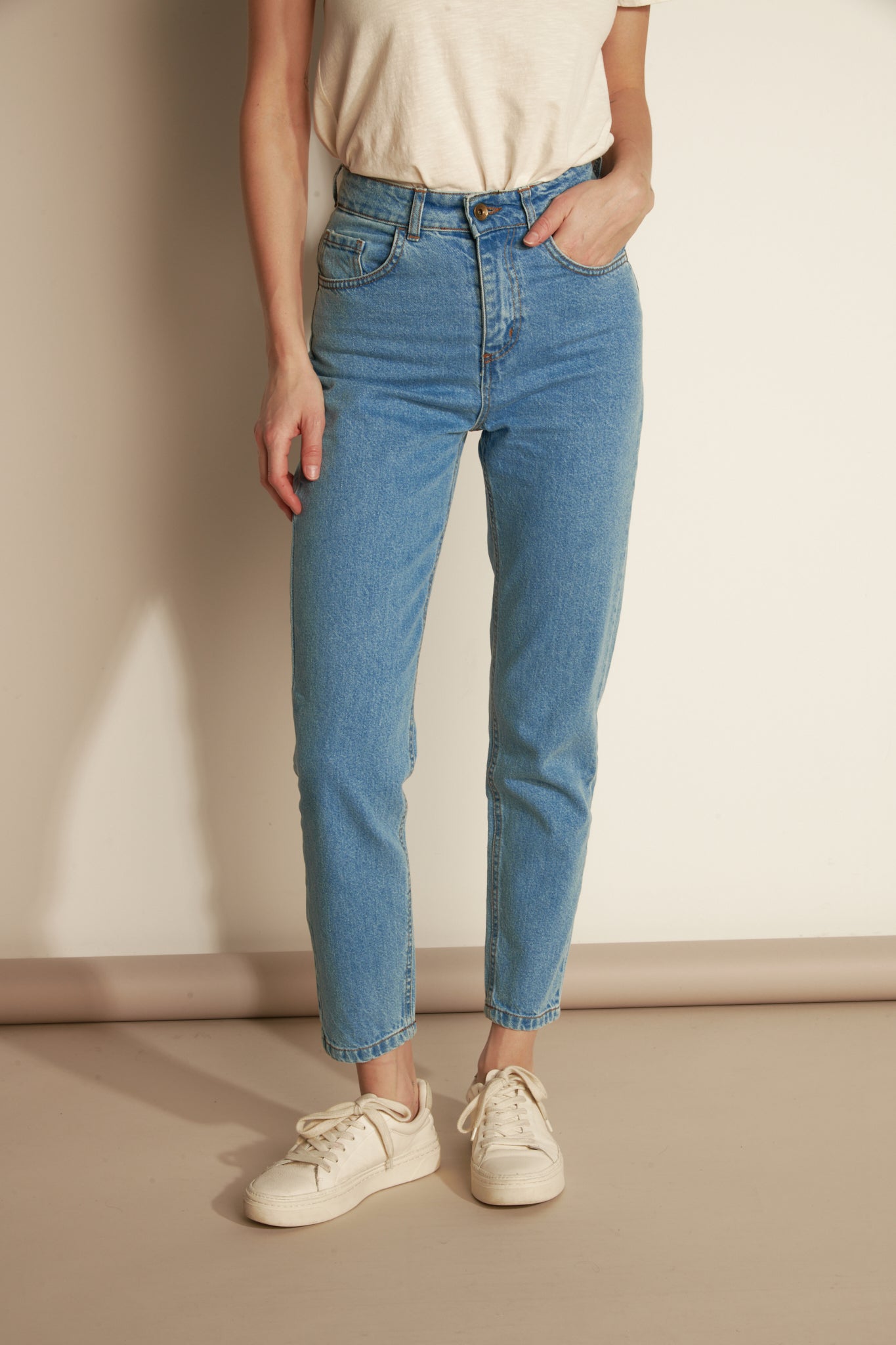 HIGH WAIST LIGHT EDOUARD JEANS